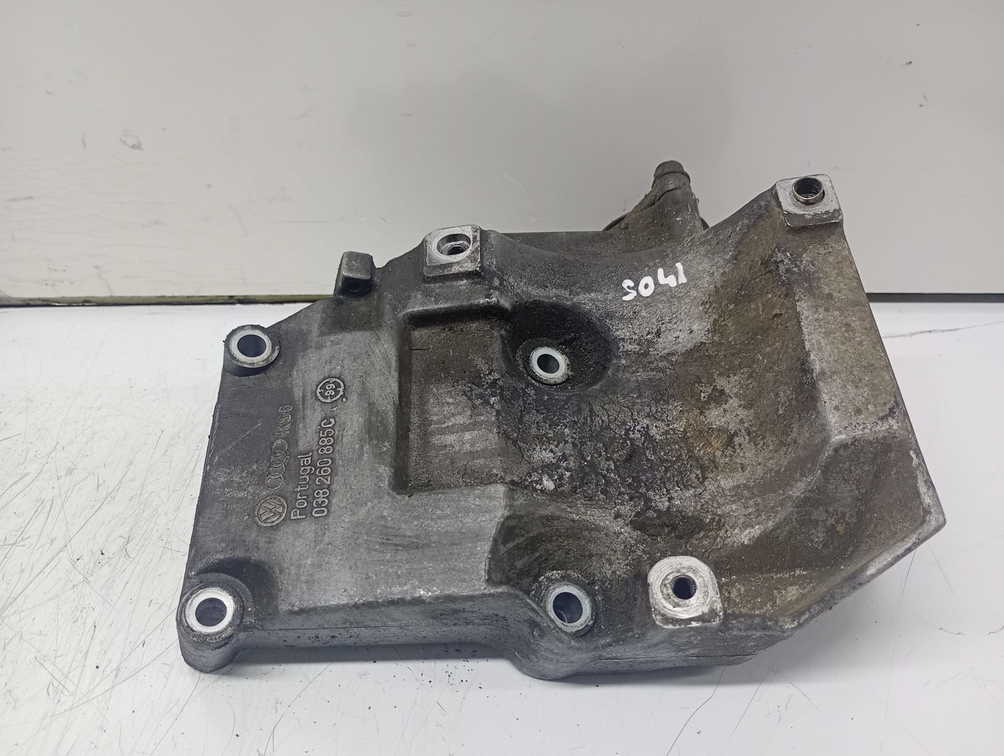 Suport accesorii 038260885C Volkswagen Passat B5.5 (facelift) (2000 - 2005)