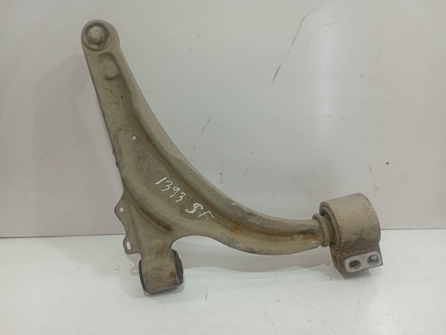 Brat suspensie stanga fata Chevrolet Cruze J300 (2009 - 2012)