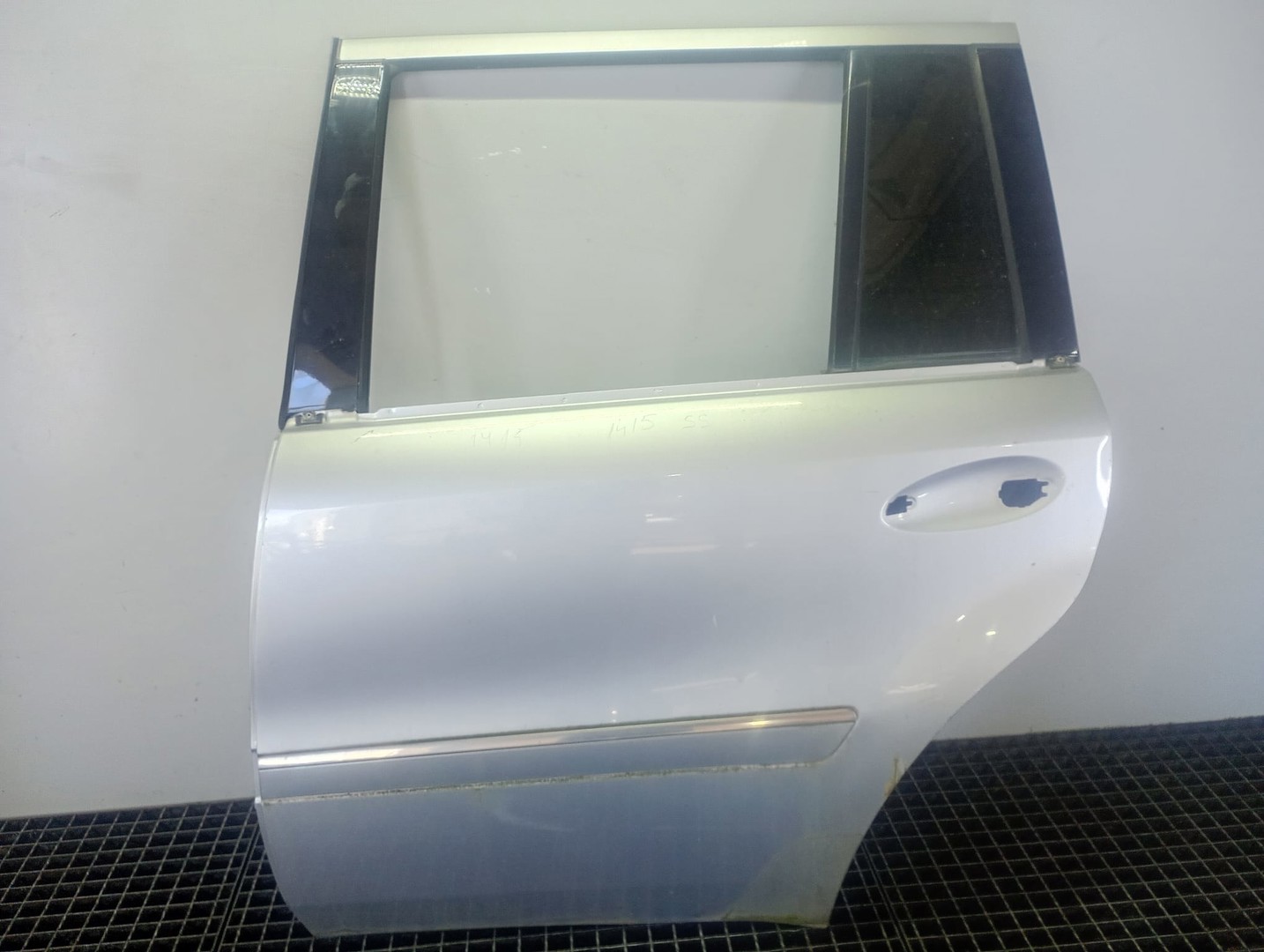 Usa stanga spate Mercedes Benz ML W164 (2005 - 2008)