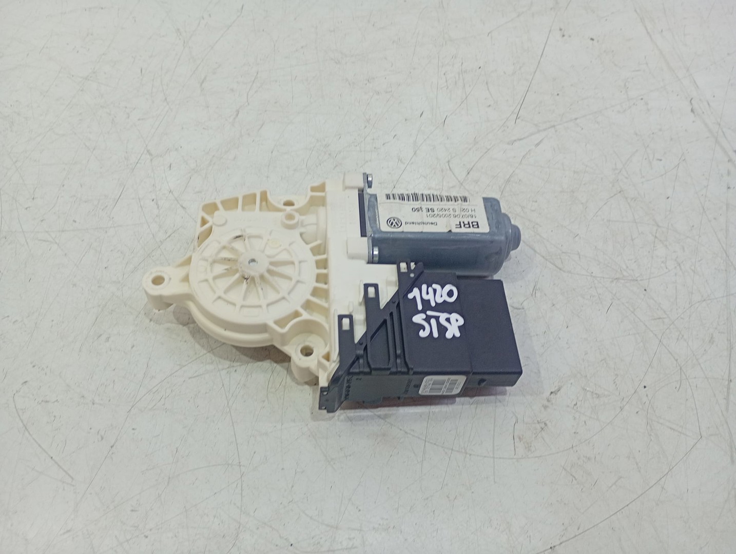 Motoras geam stanga spate 1k0959703g Seat Leon 2 (1P) (2005 - 2009)