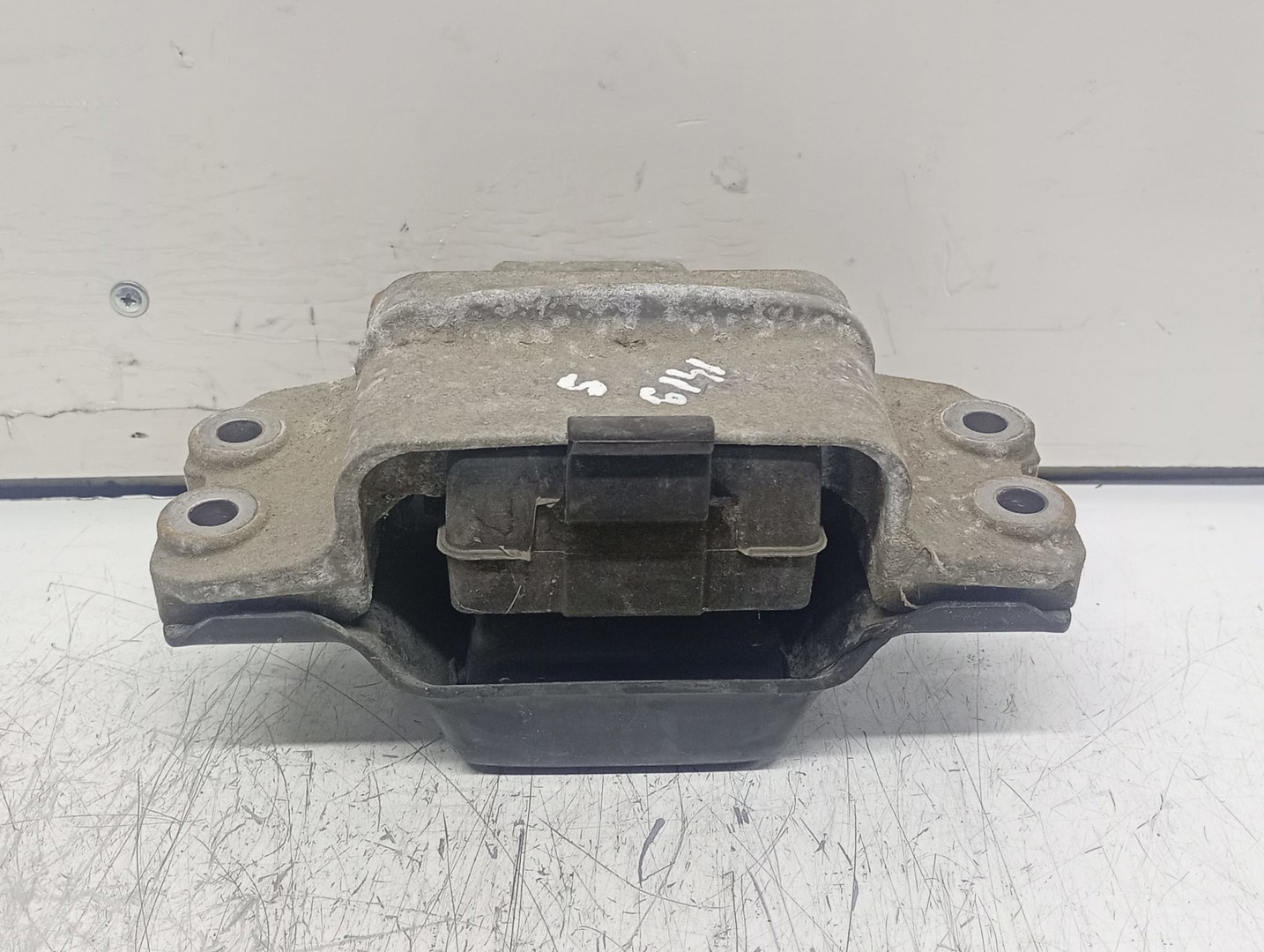Suport cutie viteze 1K0199555 Volkswagen Caddy 3 (2004 - 2010)