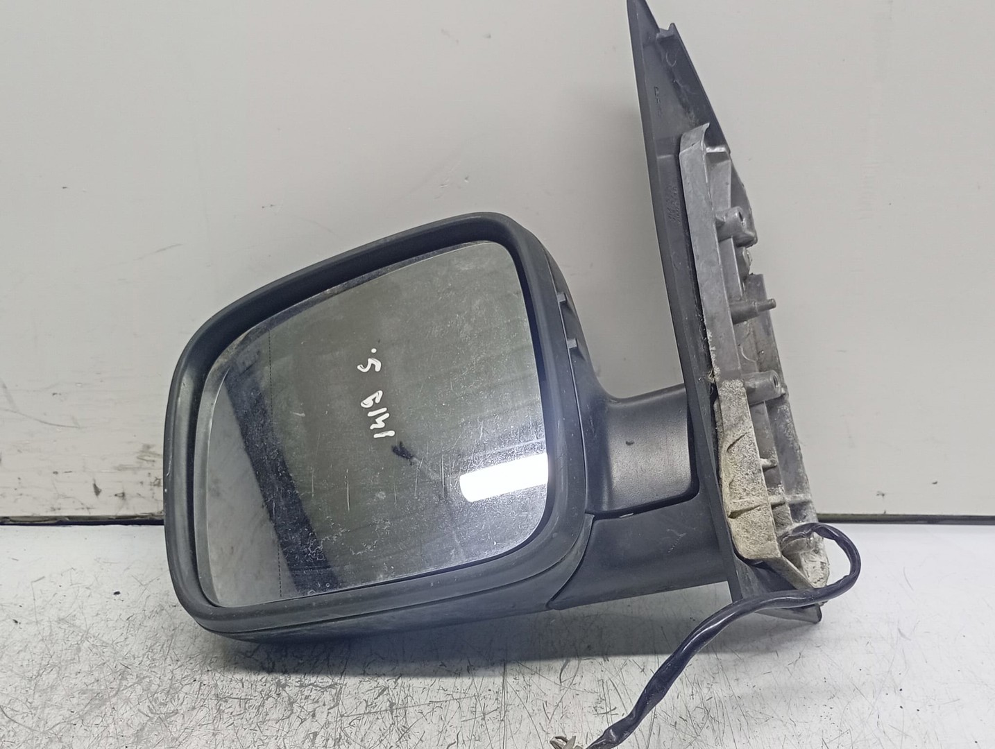 Oglinda stanga E11026035 Volkswagen Caddy 3 (2004 - 2010)