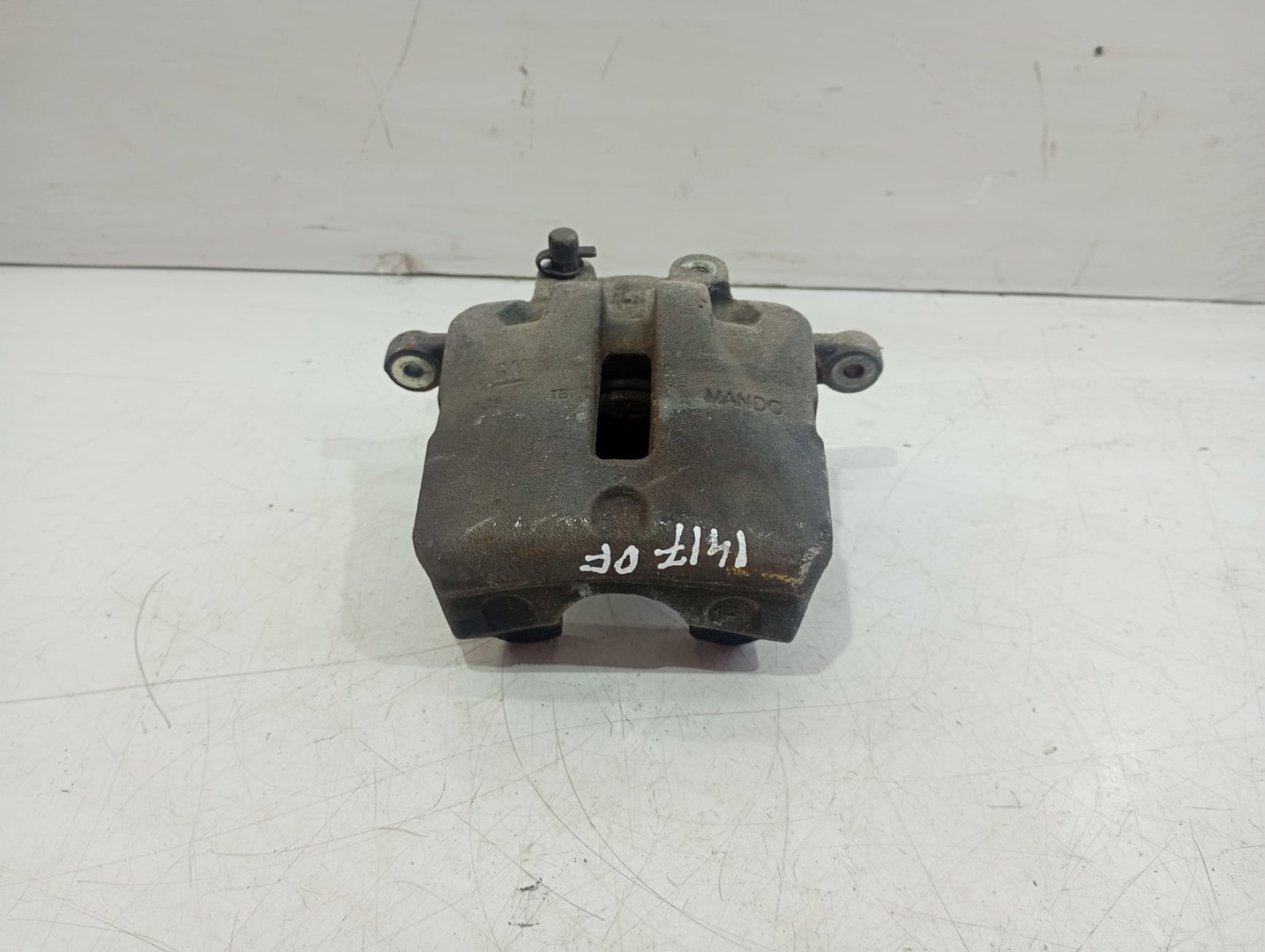 Etrier dreapta fata Opel Insignia A (2008 - 2014)