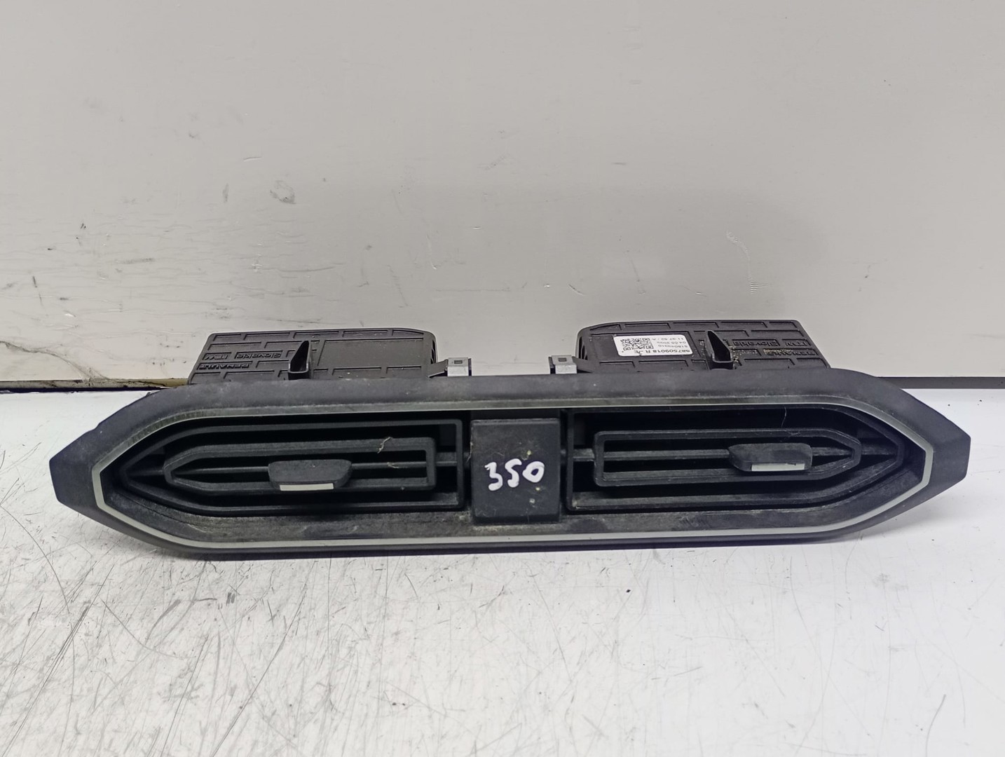 Grila ventilatie bord 687509018R-E Dacia Jogger 1 (2021 - 2022)