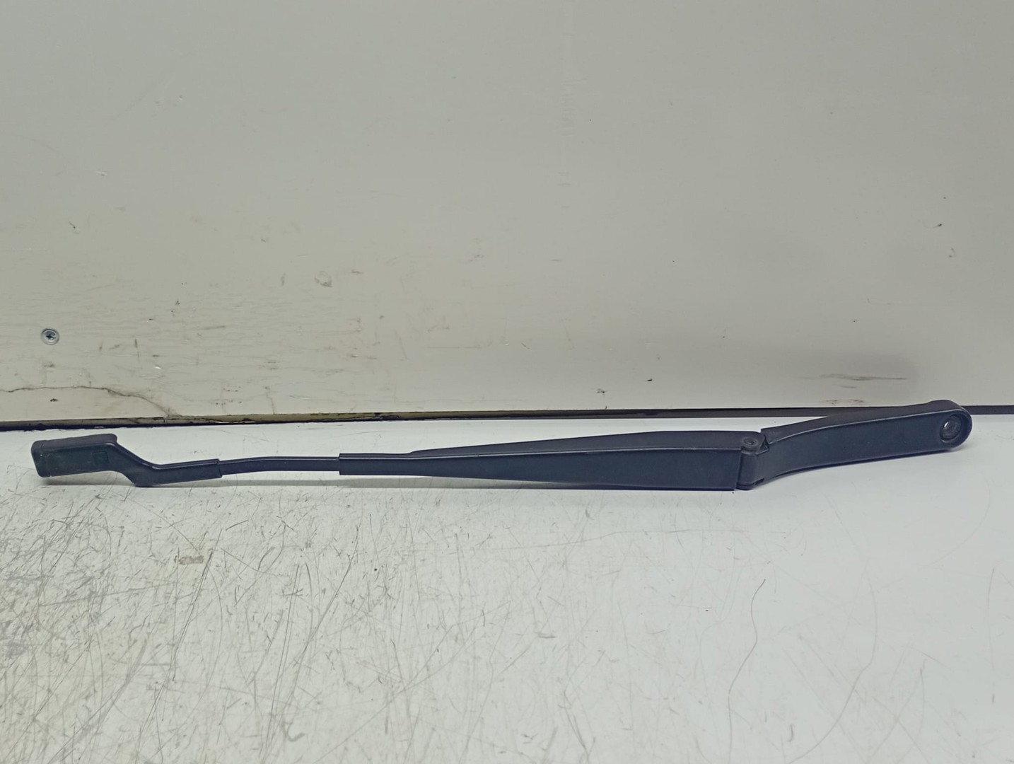 Brat stergator parbriz dreapta 6V1955409A Skoda Fabia NJ (2014 - 2018)
