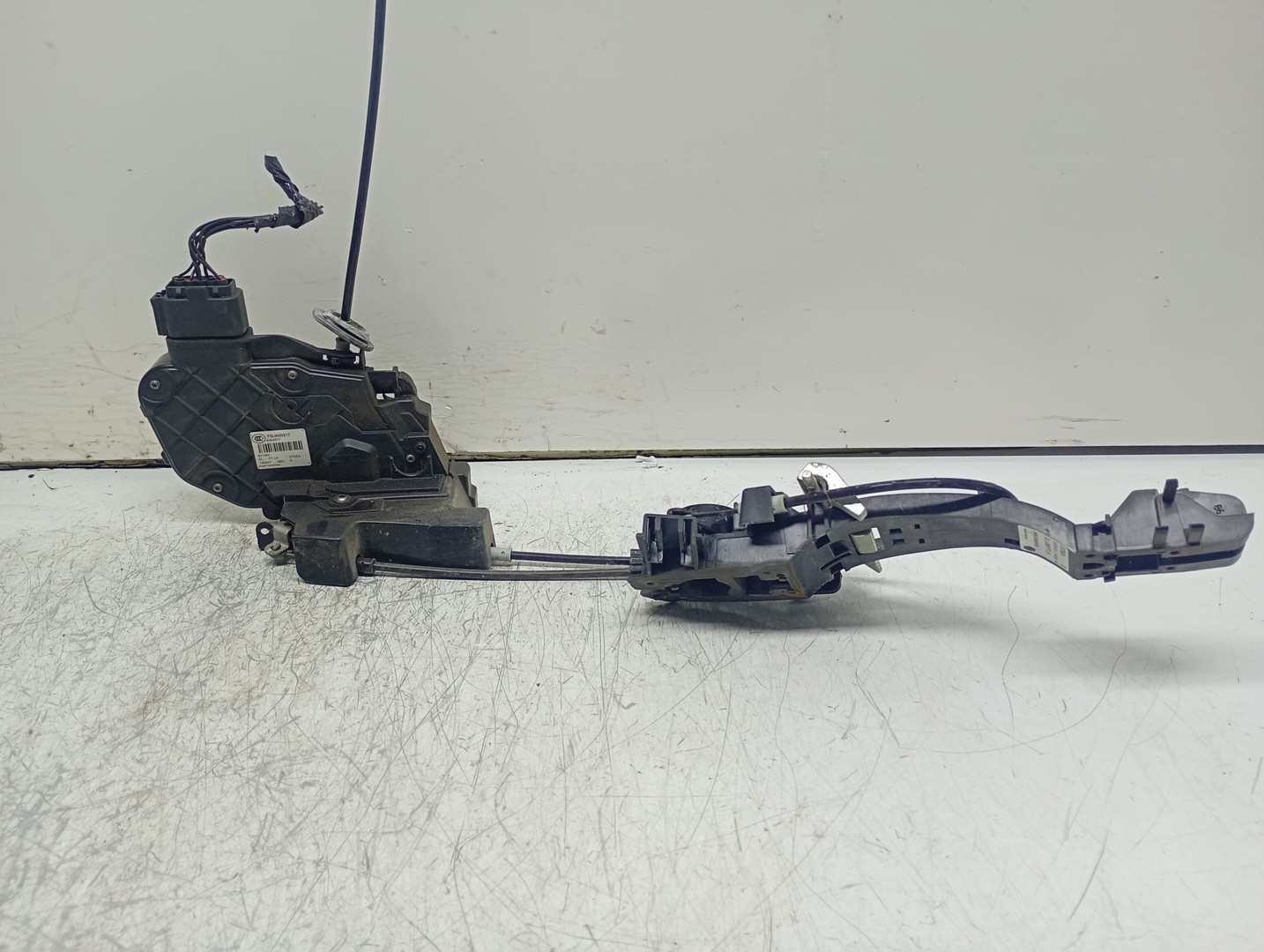 Broasca stanga fata FQJ000217 Land Rover Freelander 2 (2006 - 2010)