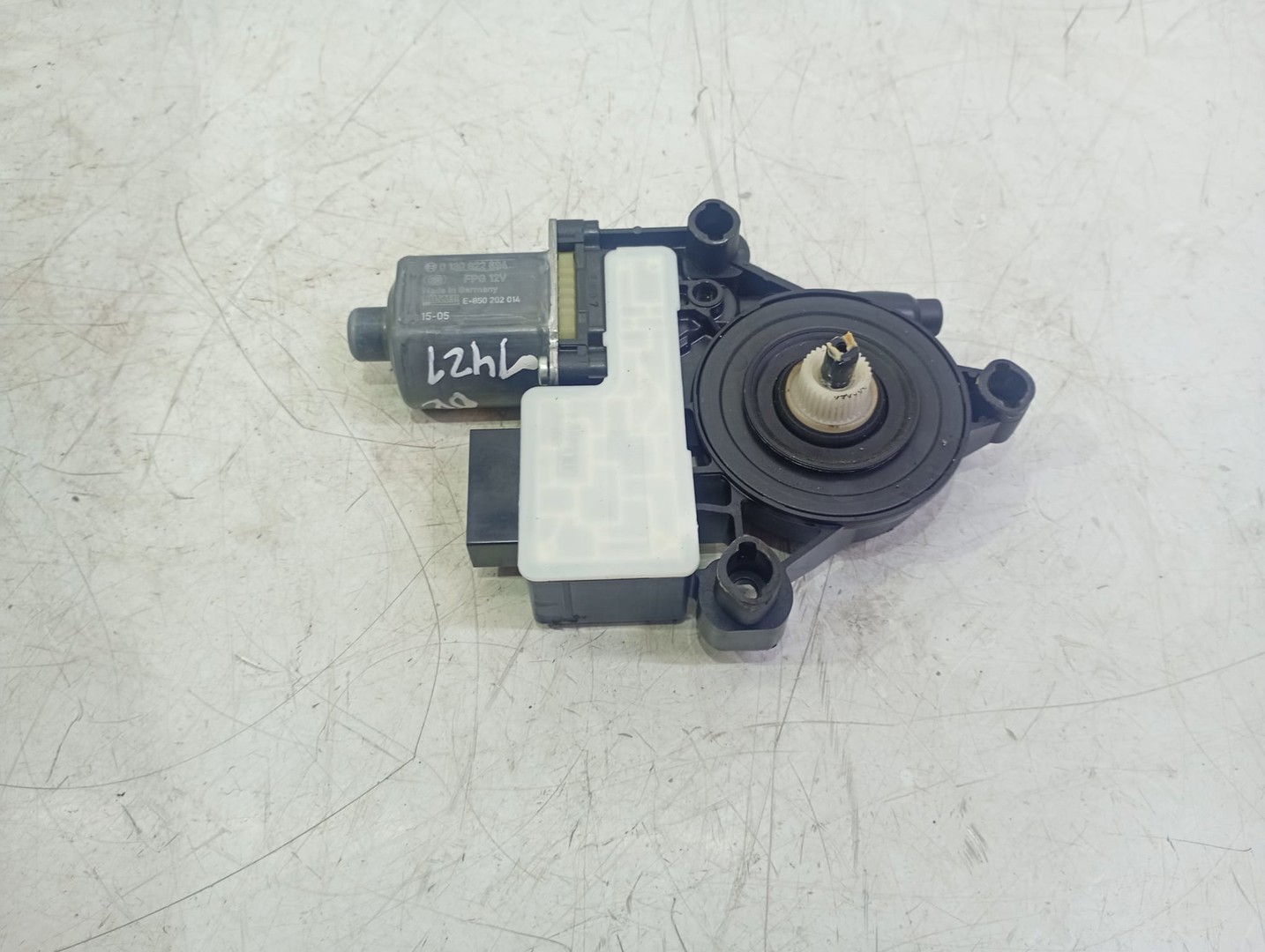 Motoras geam dreapta spate 0130822694 Volkswagen Golf 7 (2012 - 2017)