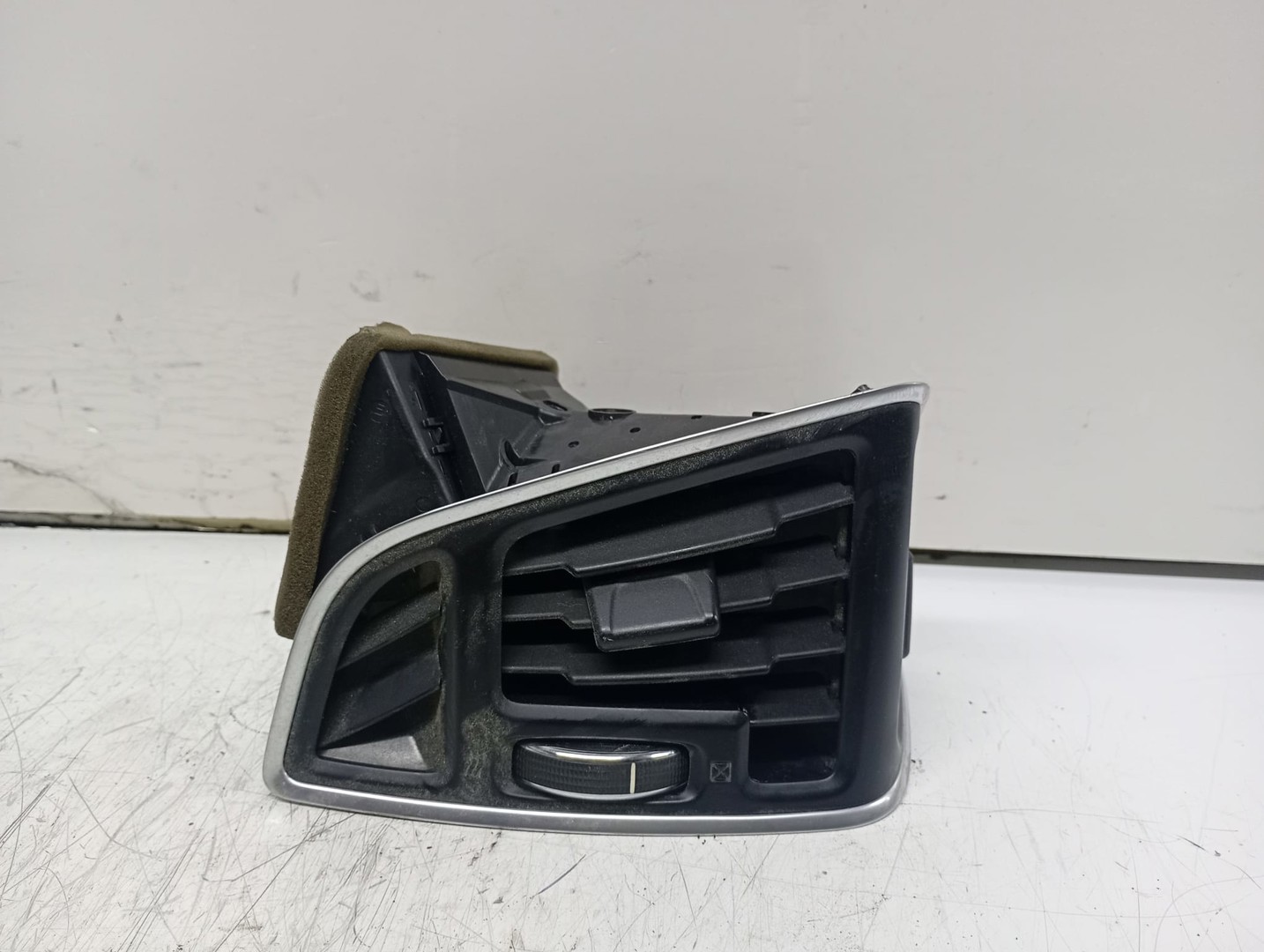 Grila ventilatie 07463-000 Ford Kuga 2 (2013 - 2020)