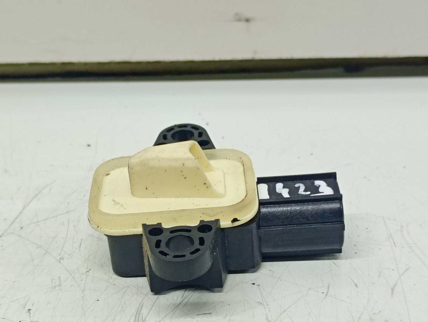 Senzor impact CM5T-14c676-AA Ford Kuga 2 (2013 - 2020)