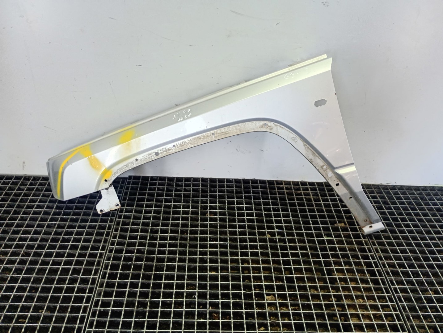 Aripa stanga fata Jeep Commander 1 (2006 - 2010)
