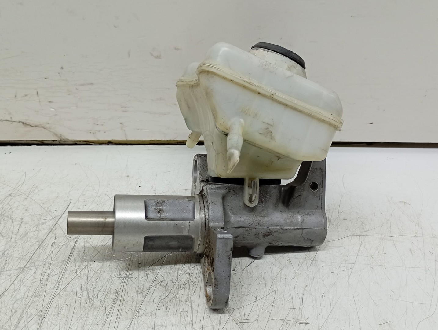 Pompa frana 8K0611301A Audi A4 B8/8K (2007 - 2011)