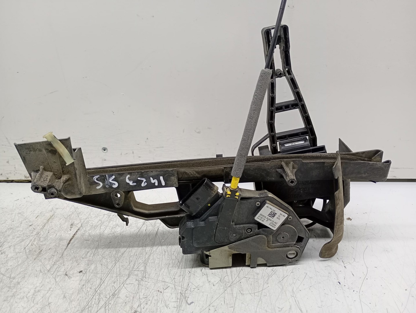 Broasca stanga spate BM5A-A26412-AE Ford Kuga 2 (2013 - 2020)
