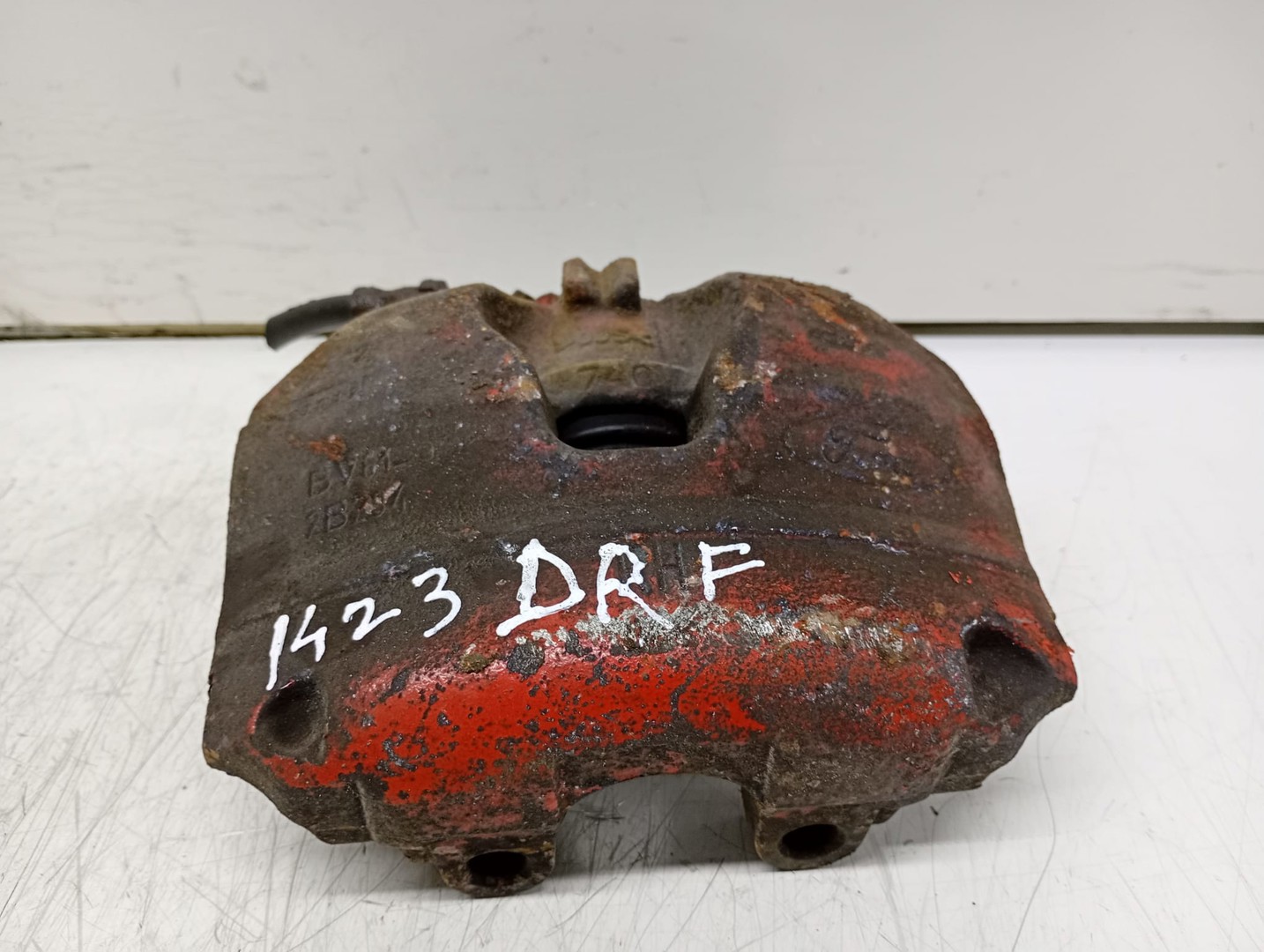 Etrier dreapta fata Ford Kuga 2 (2013 - 2020)
