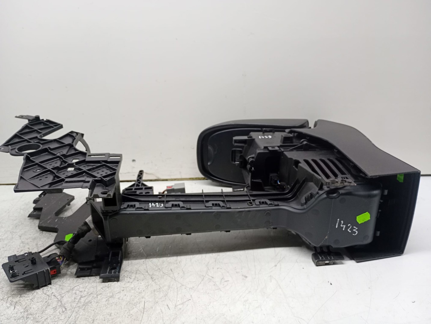 Consola centrala AM51-R044H60C Ford Kuga 2 (2013 - 2020)