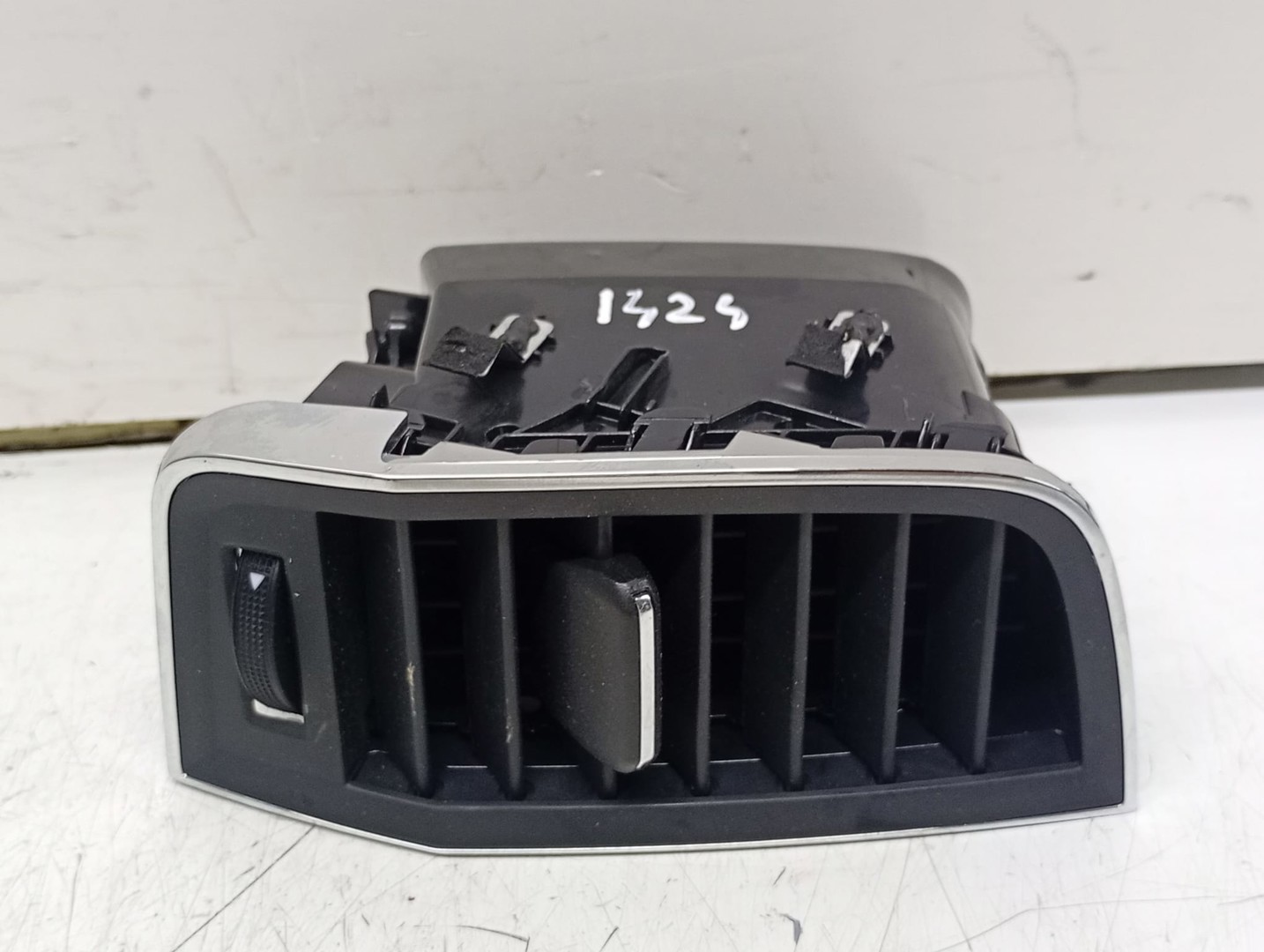 Grila ventilatie 57A820951A Skoda Karoq 1 (2017 - 2025)