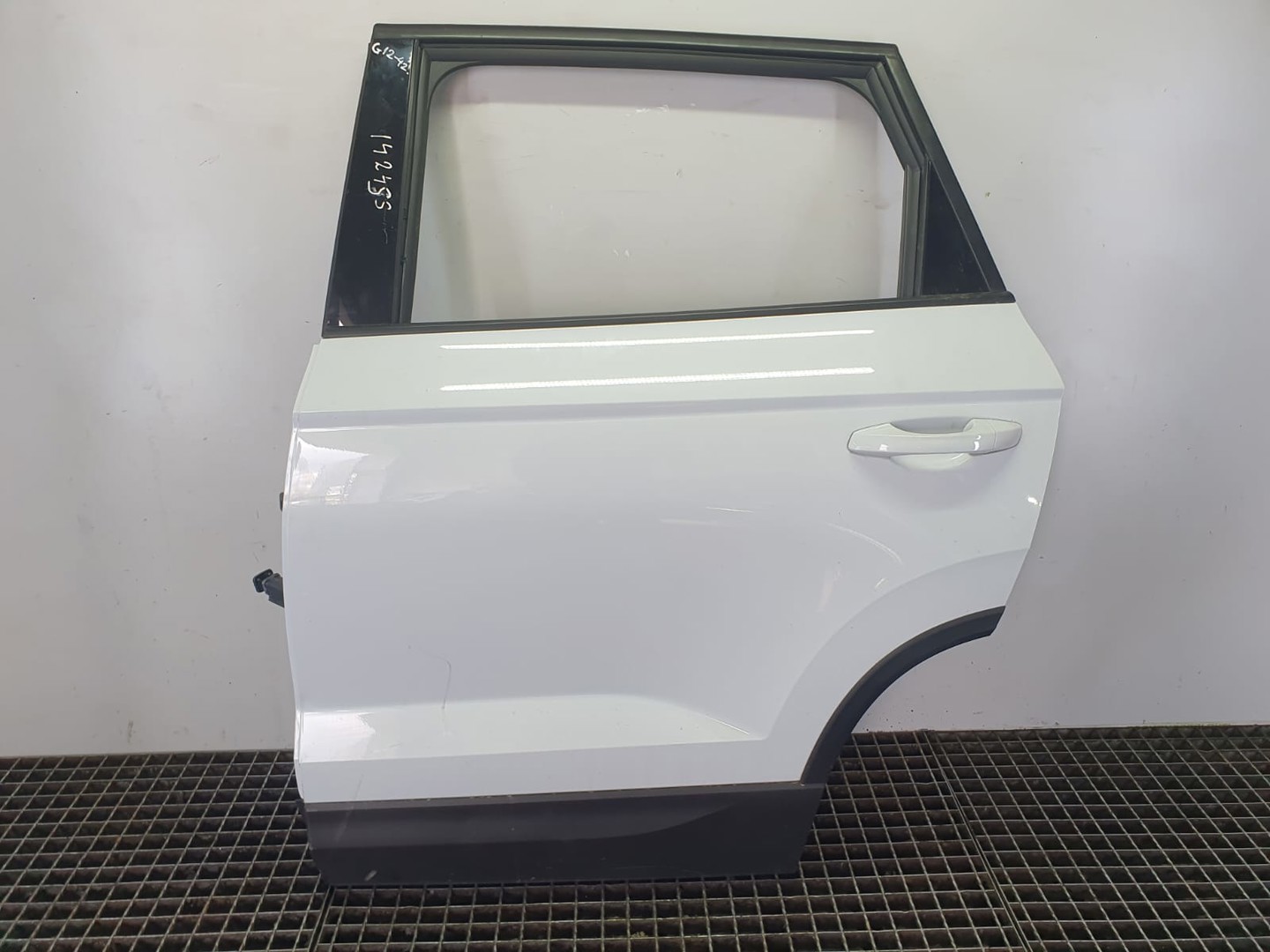 Usa stanga spate 575833311 Skoda Karoq 1 (2017 - 2025)