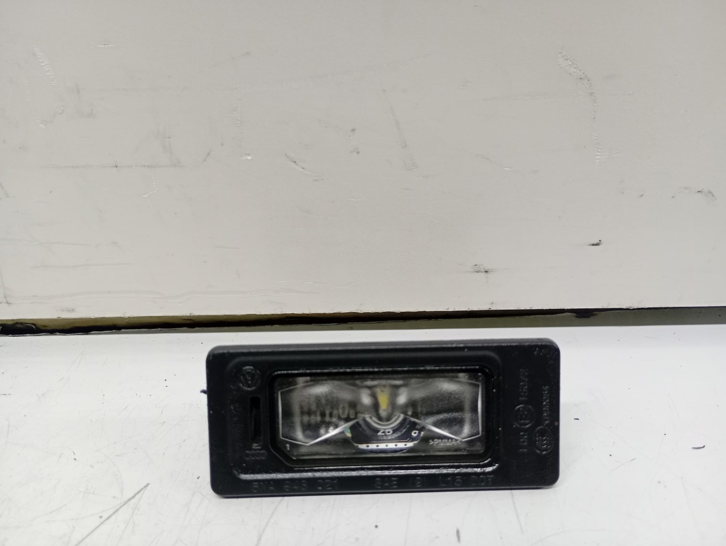 Lampa numar 5na943021 Skoda Karoq 1 (2017 - 2025)