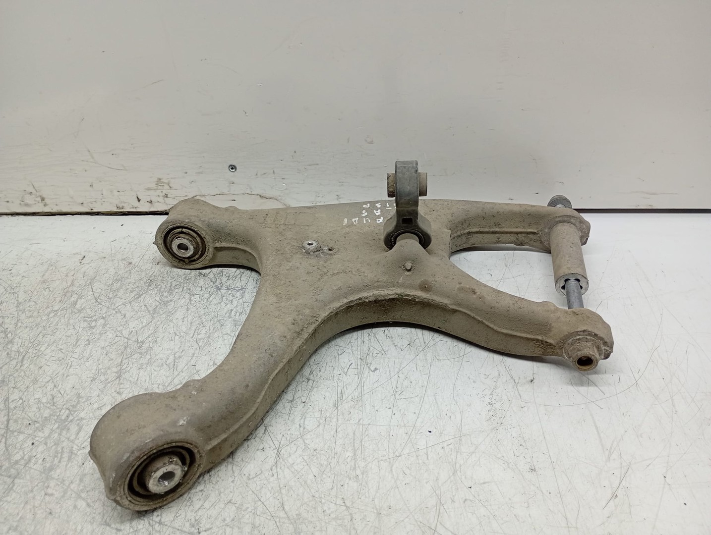 Brat suspensie stanga spate 8K0505311J Audi A5 8T (2007 - 2011)