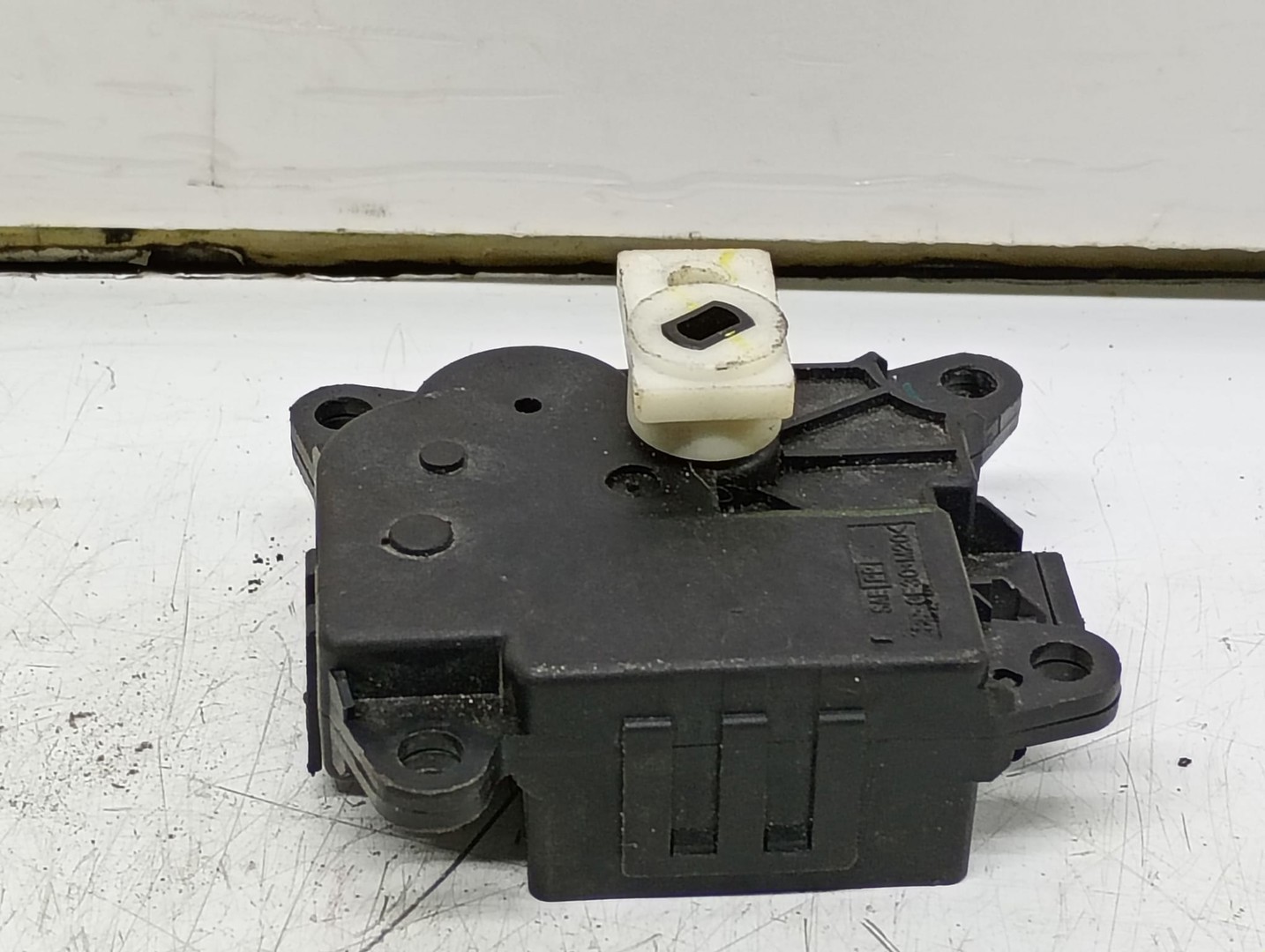 Motoras clapeta mixaj aer 277321Ha0a Nissan Juke YF15 (2010 - 2014)
