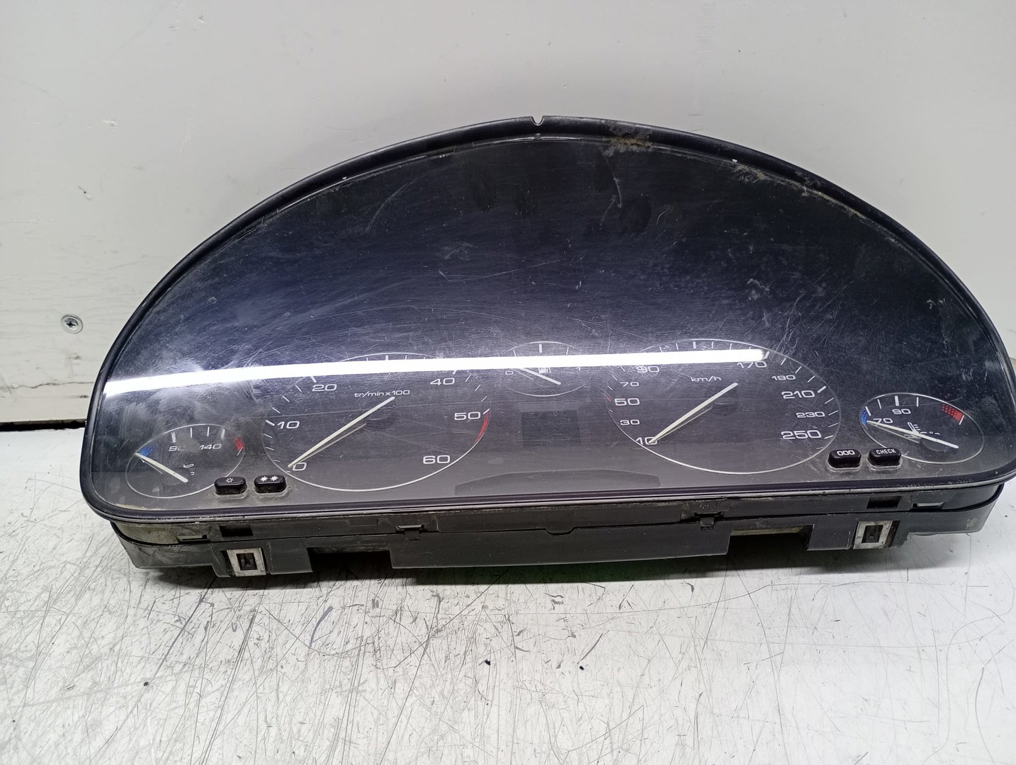 Ceasuri de bord 9629598480 Peugeot 607 1 (2000 - 2004)