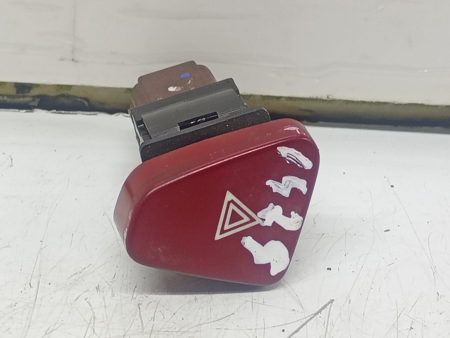 Buton avarii 96296484 Peugeot 607 1 (2000 - 2004)