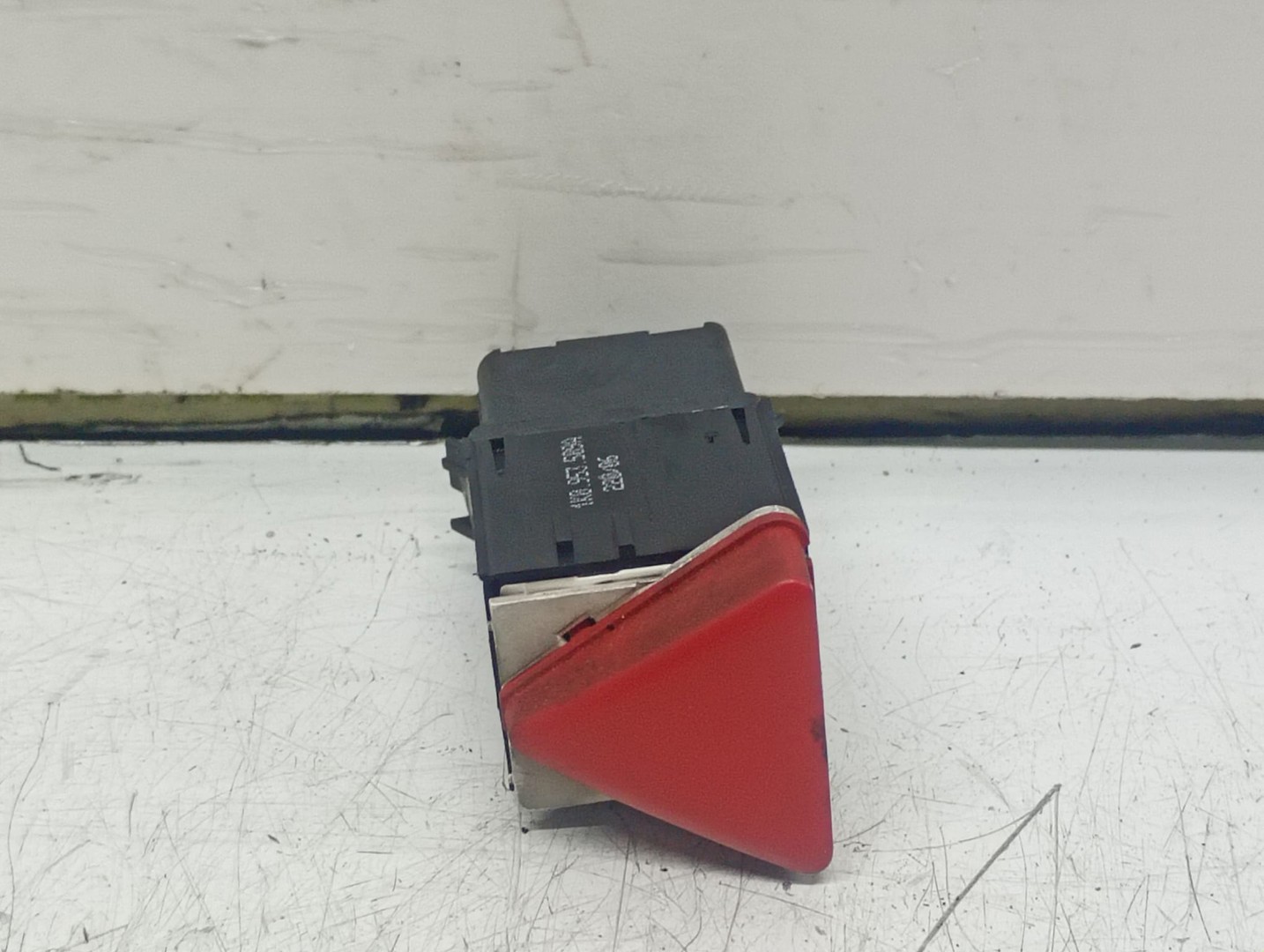 Buton avarii 1k0953509A Volkswagen Golf 5 (2003 - 2009)