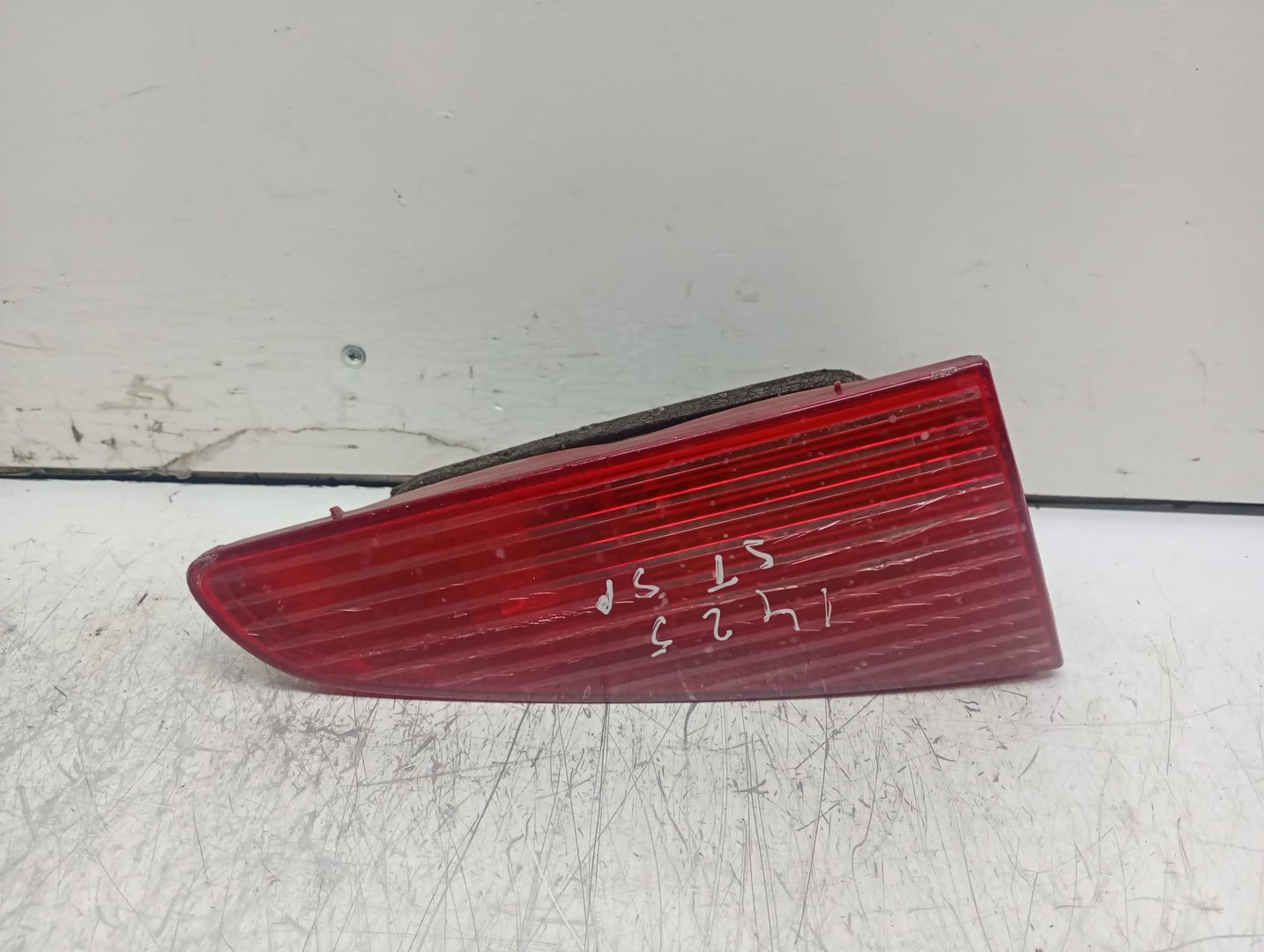 Stop stanga haion Peugeot 607 1 (2000 - 2004)
