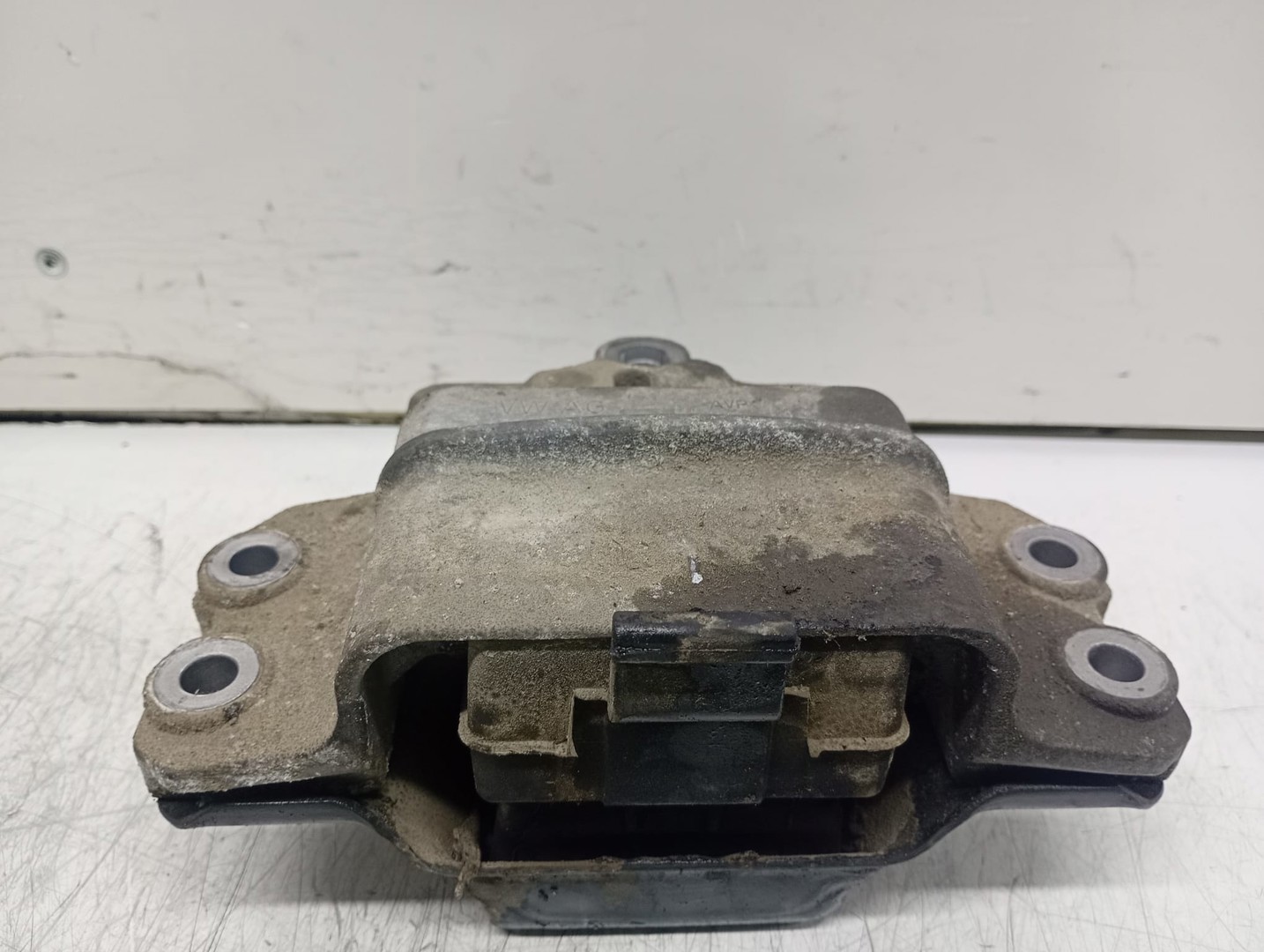 Suport cutie viteze 1K0199555 Volkswagen Golf 5 (2003 - 2009)