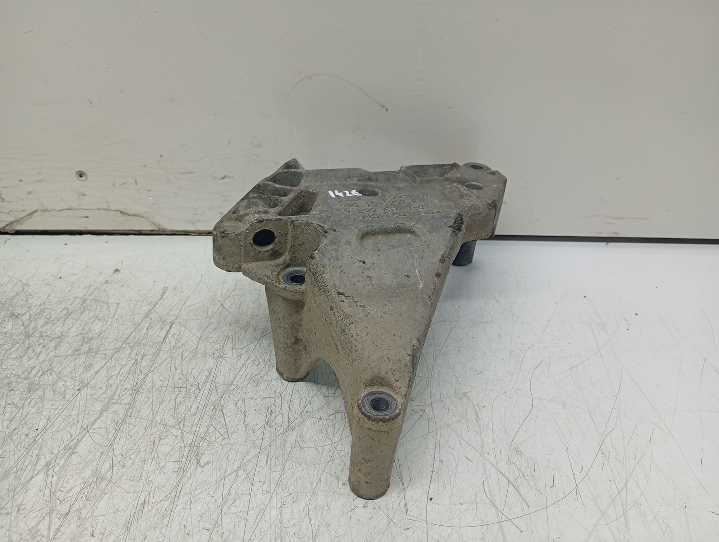 Suport motor 03G199207F Volkswagen Golf 5 (2003 - 2009)