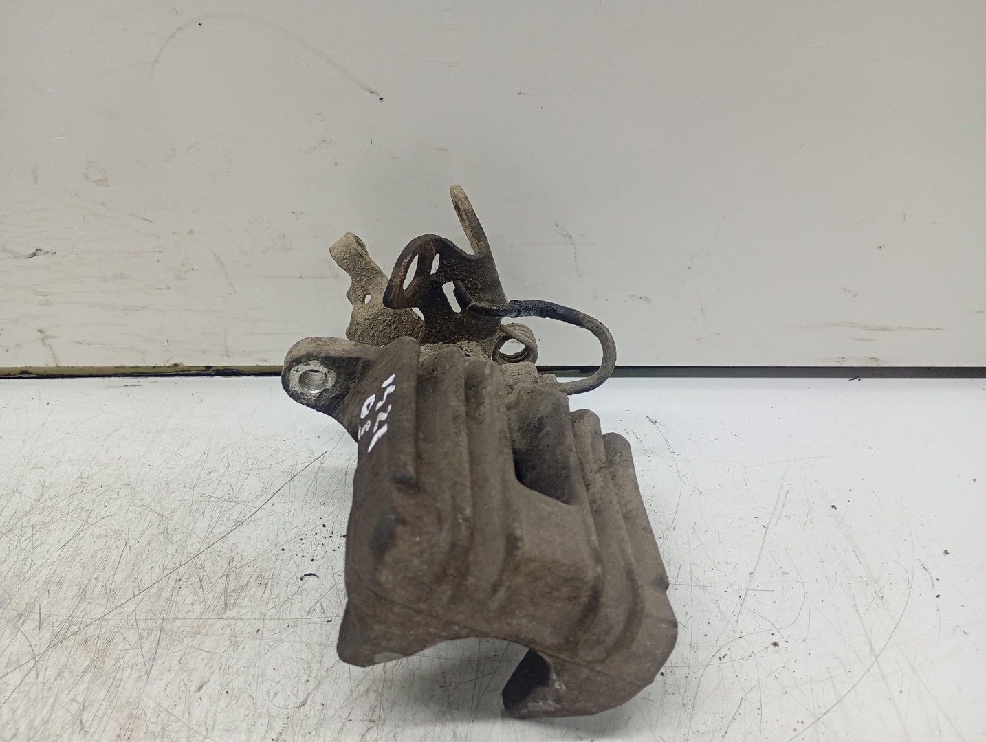 Etrier dreapta spate Volkswagen Golf 5 (2003 - 2009)