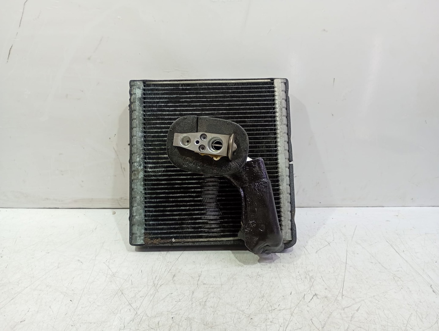 Radiator clima bord 5q1820105b Volkswagen Golf 7 (2012 - 2017)