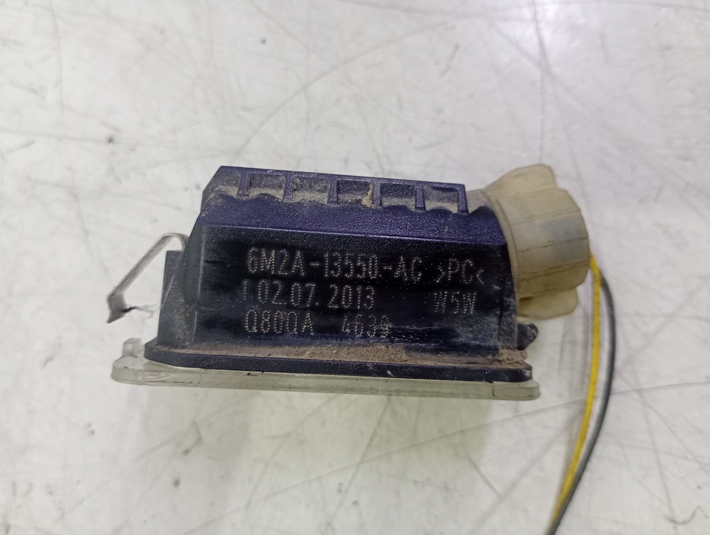 Lampa numar 6m2a13550ac Ford Fiesta 6 (facelift) (2013 - 2020)