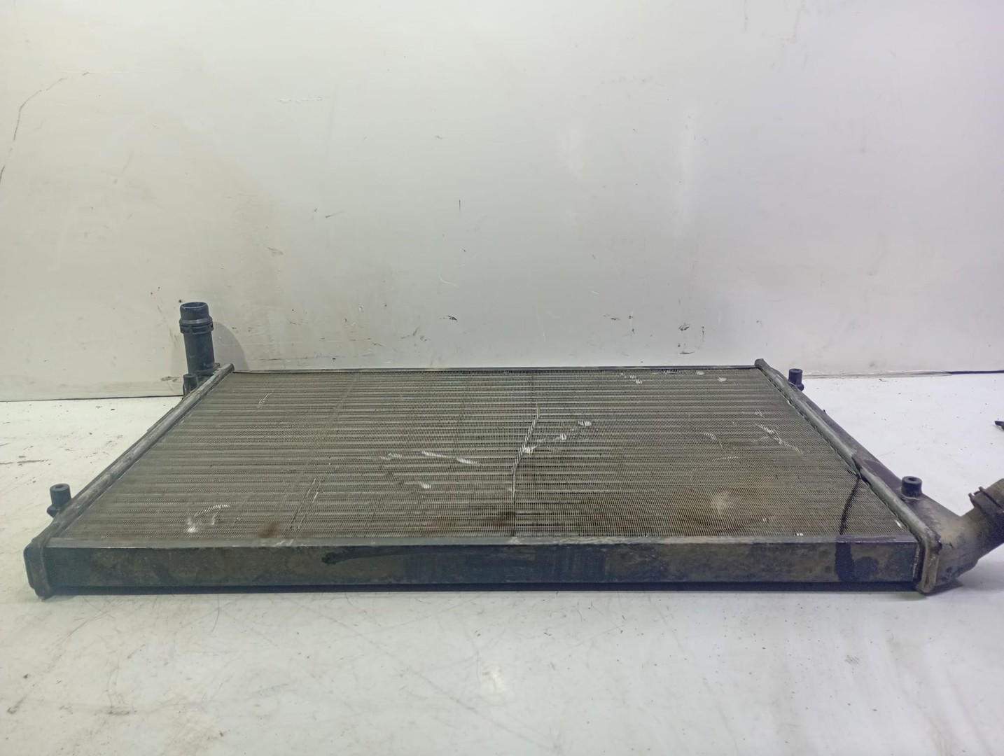 Radiator apa 701664 Volkswagen Golf 5 (2003 - 2009)