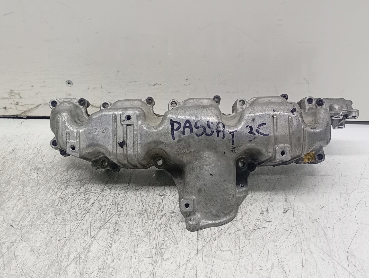 Galerie admisie 03L129711E Volkswagen Passat B7 (2010 - 2015)