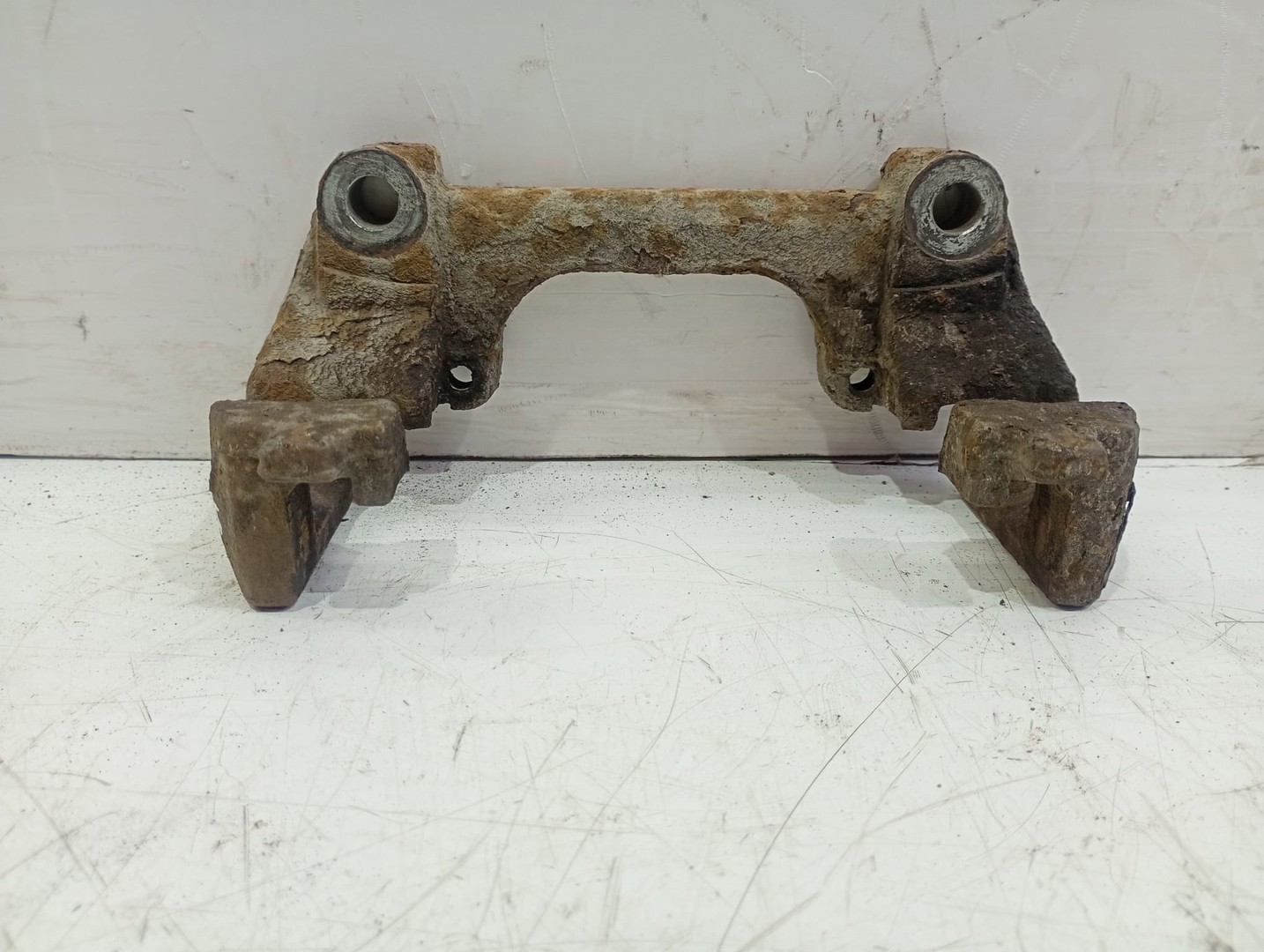 Suport etrier stanga fata Renault Scenic 2 (facelift) (2006 - 2010)