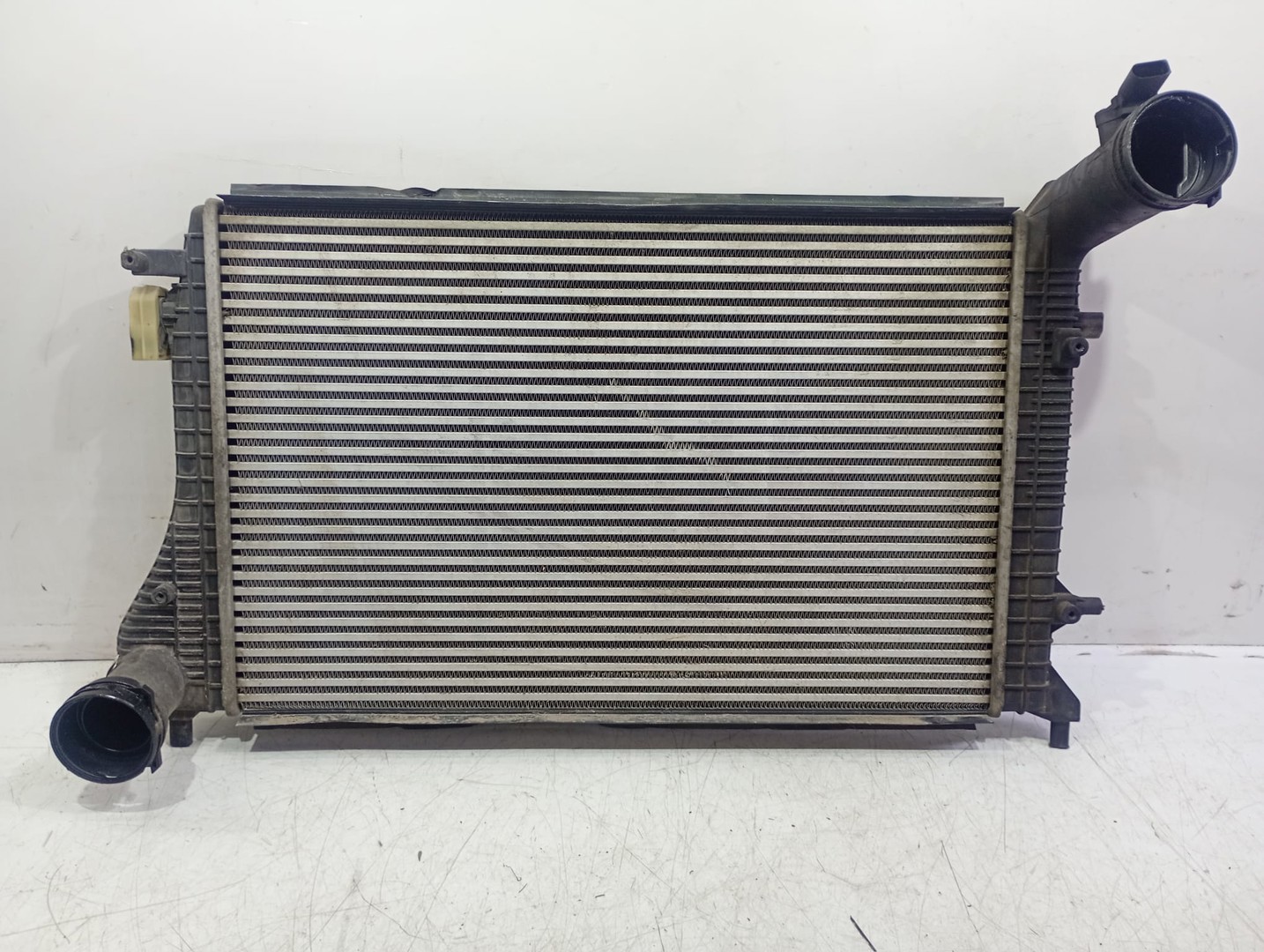 Radiator intercooler 1k0145803al Volkswagen Touran 1 (facelift) (2006 - 2010)