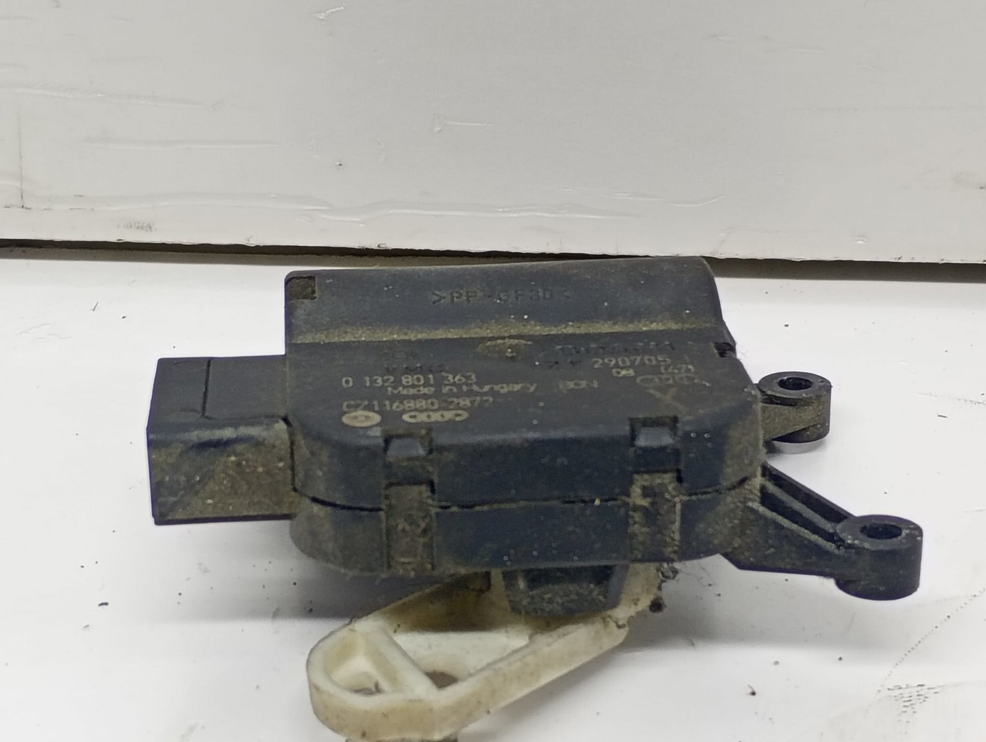 Motoras clapeta mixaj aer 0132801363 Volkswagen Golf 5 (2003 - 2009)