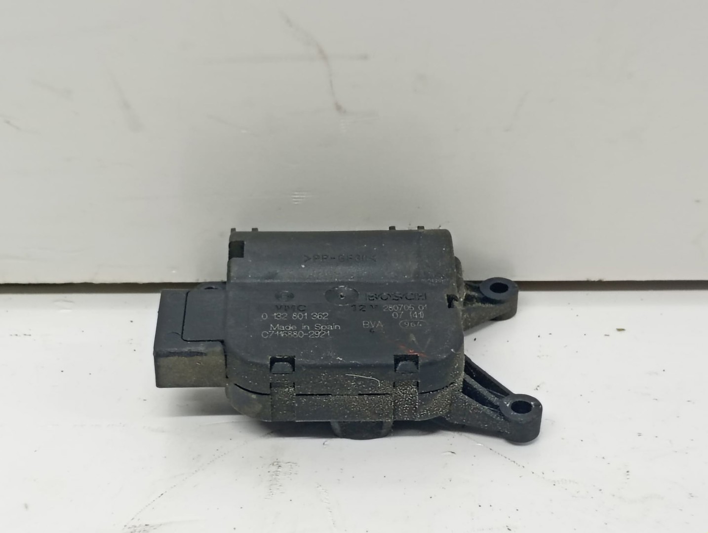 Motoras clapeta mixaj aer 0132801362 Volkswagen Golf 5 (2003 - 2009)