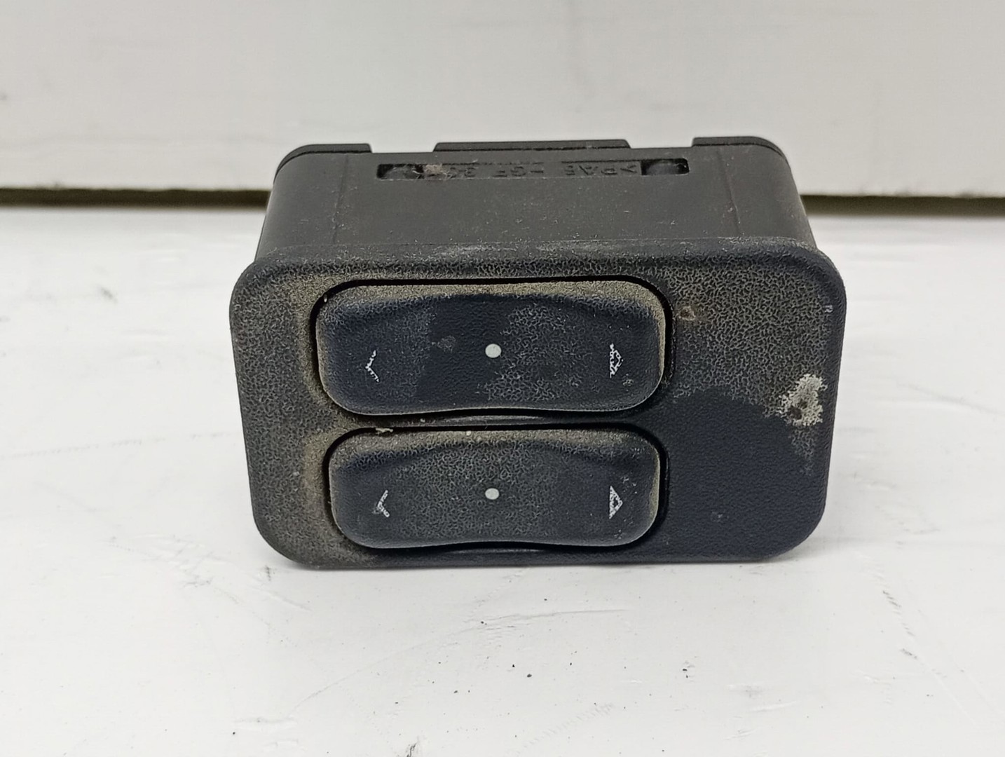 Buton geam 24409205 Opel Corsa C (2000 - 2003)