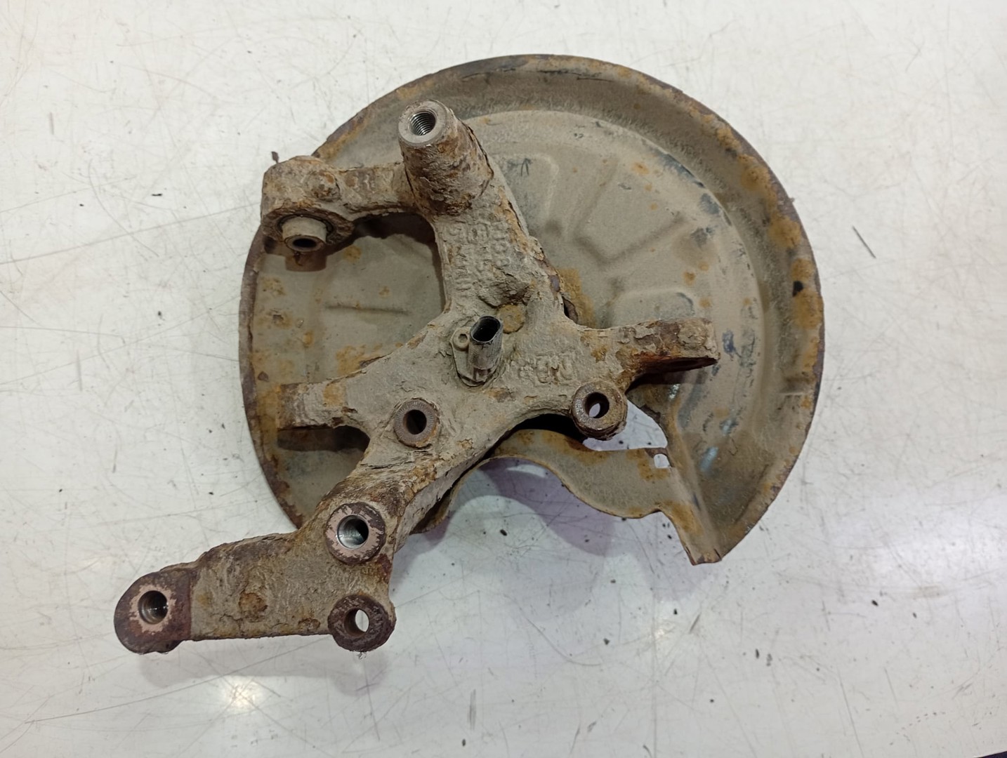 Fuzeta stanga spate Volkswagen Golf 6 (2008 - 2015)