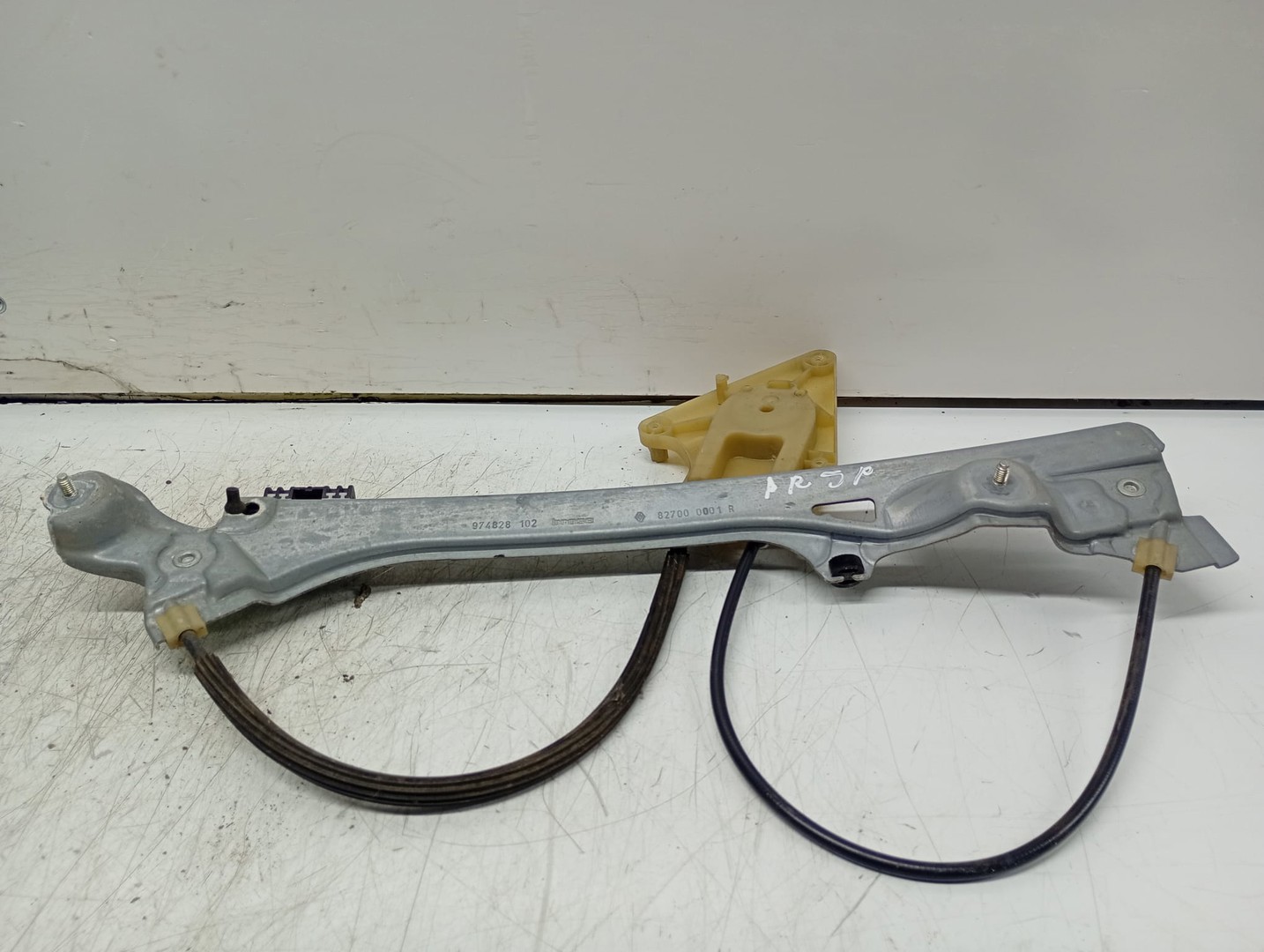 Macara geam dreapta spate 827000001R Renault Laguna 3 (2007 - 2011)