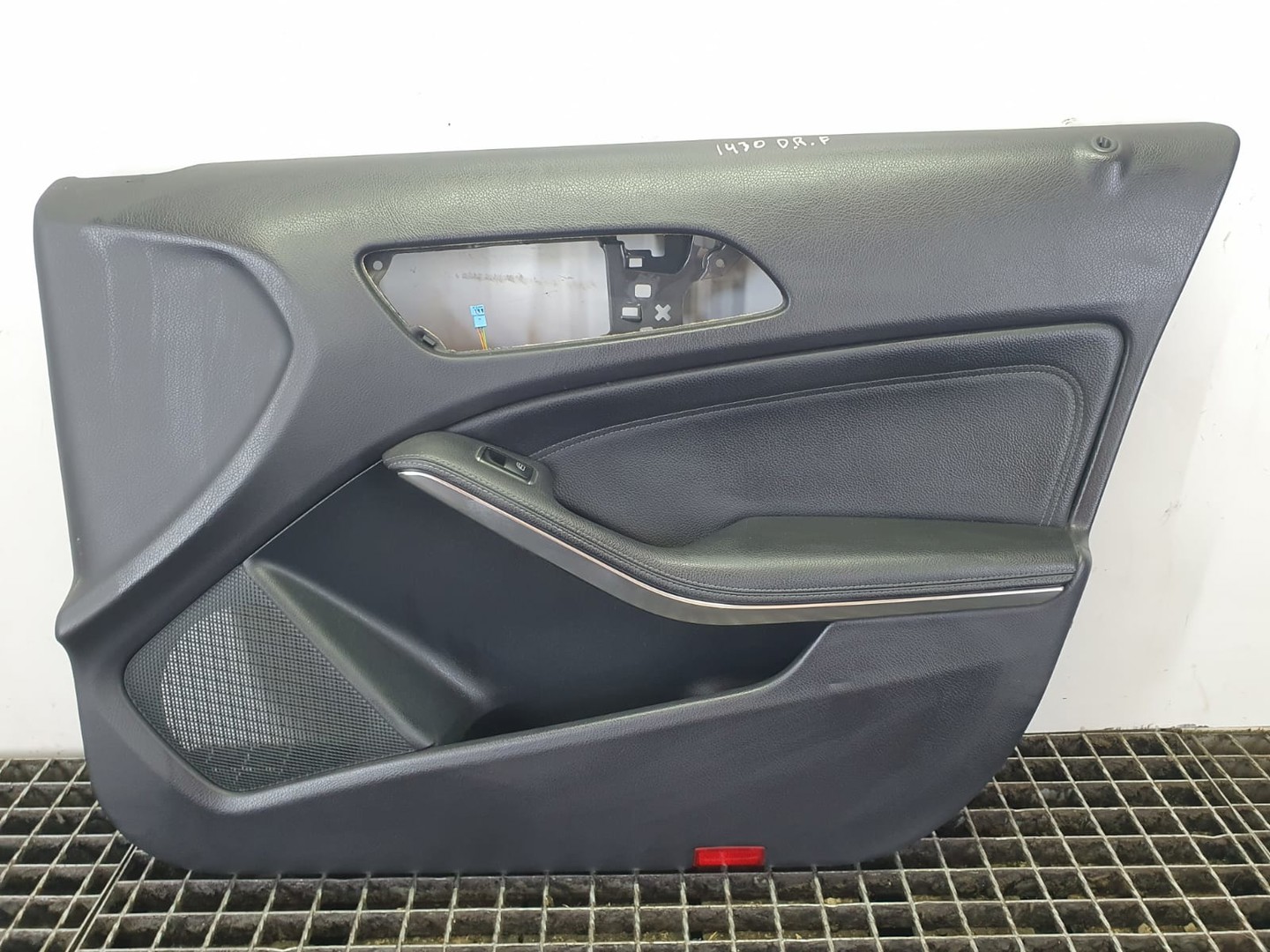 Fata usa dreapta fata Mercedes Benz GLA-Class X156 (2013 - 2017)