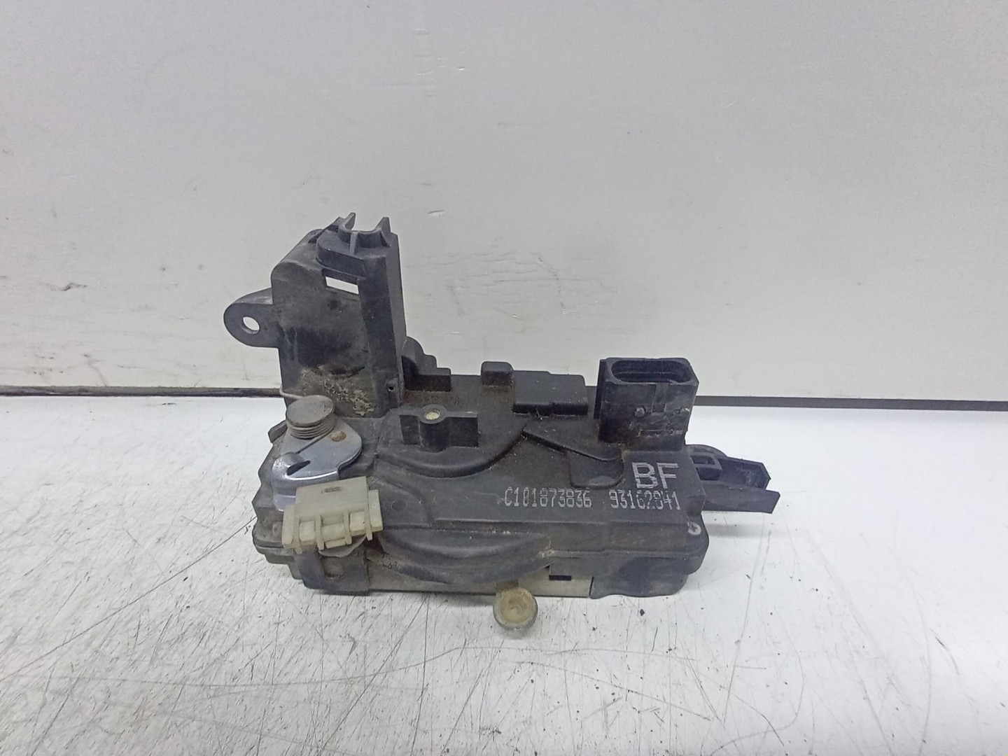 Broasca stanga fata 93162841 Opel Tigra 2 (2004 - 2009)