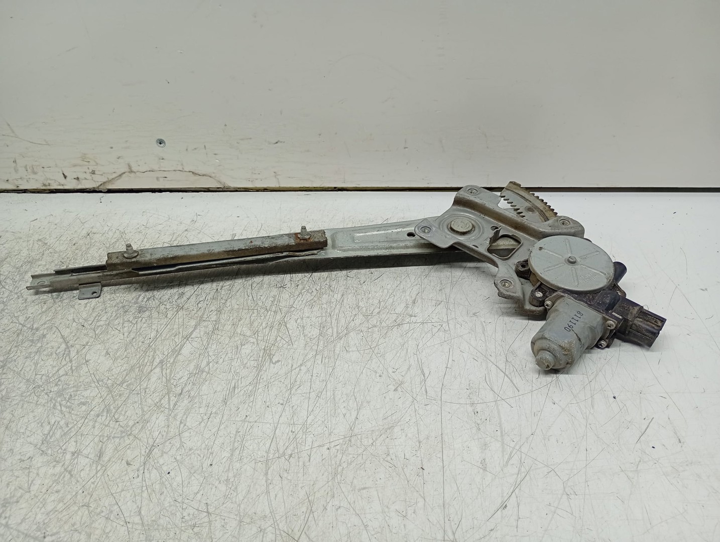 Macara geam dreapta fata 5713A086 Mitsubishi Outlander 2 (2005 - 2009)