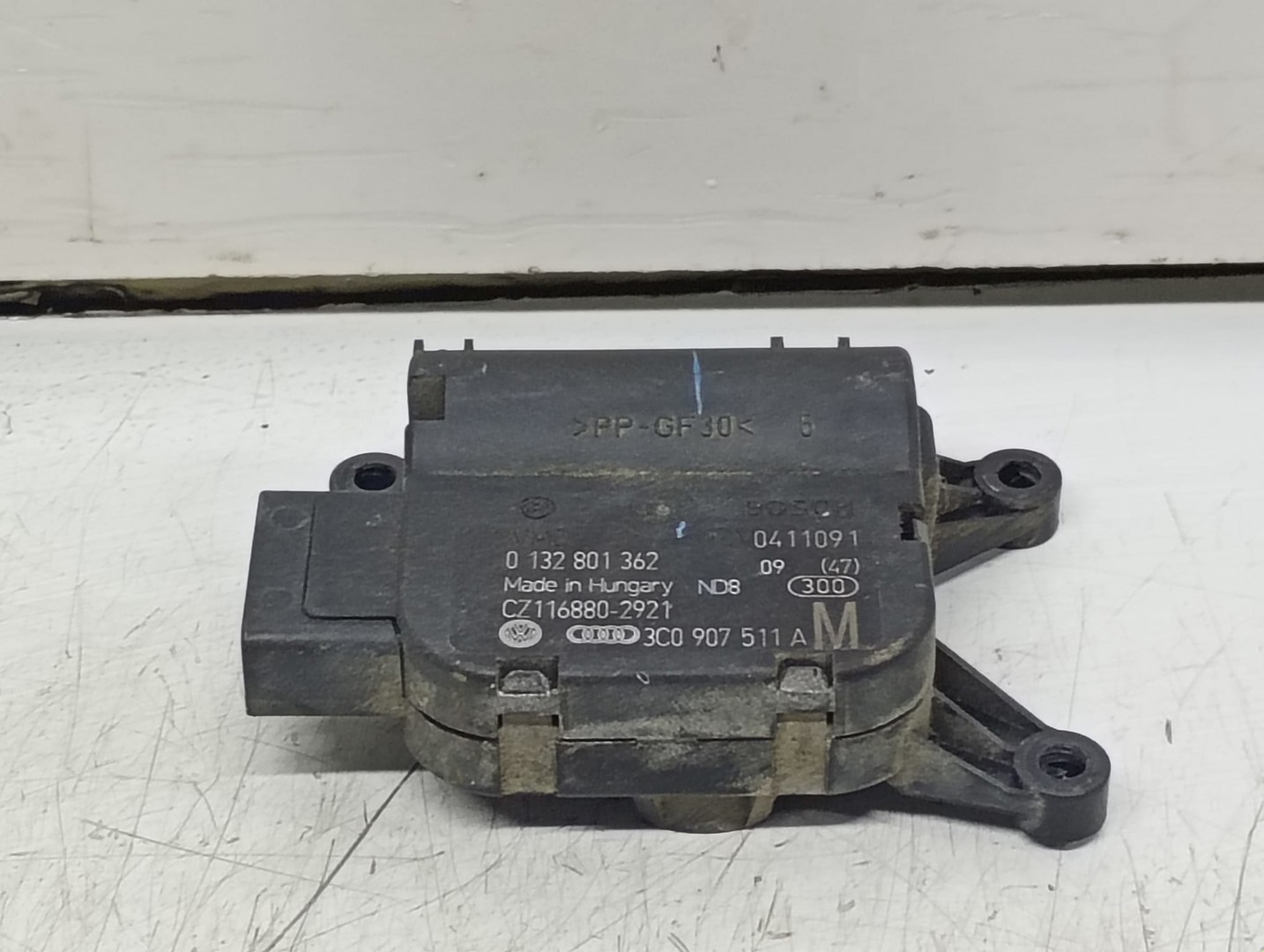 Motoras clapeta mixaj aer 0132801362 Volkswagen Golf 5 (2003 - 2009)