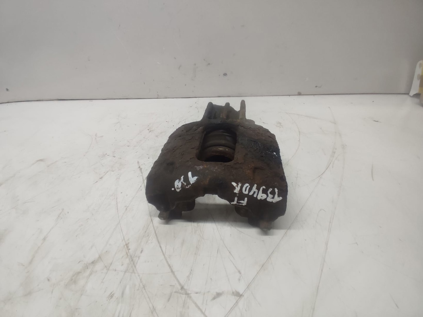 Etrier dreapta fata Ford Focus 1 (1999 - 2004)
