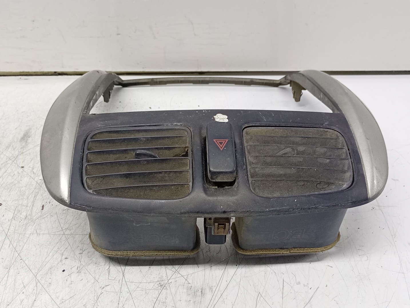 Grila ventilatie C10055211 Mazda Premacy CP (facelift) (2001 - 2005)