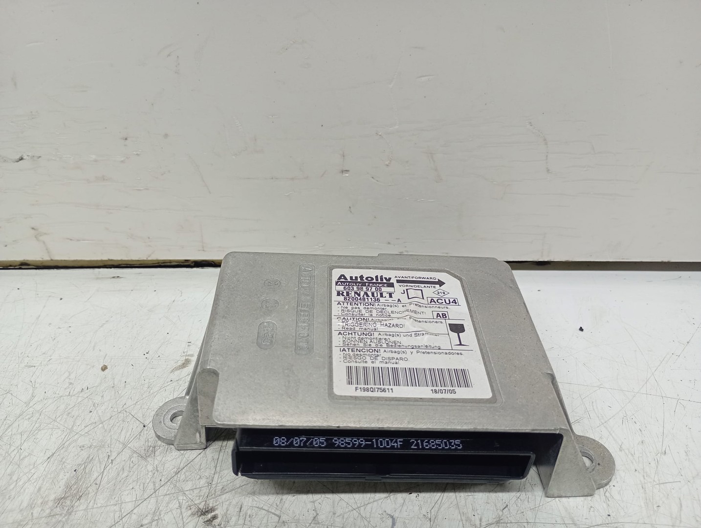 Calculator airbag 8200481136-A Renault Scenic 2 (2003 - 2006)