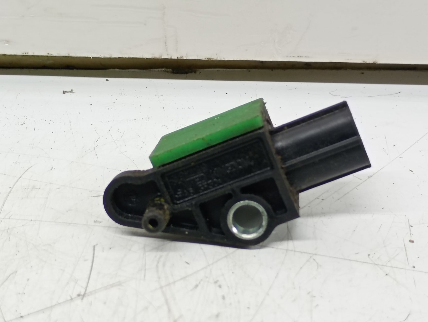 Senzor impact 391229 Volkswagen Passat B6 (2005 - 2010)