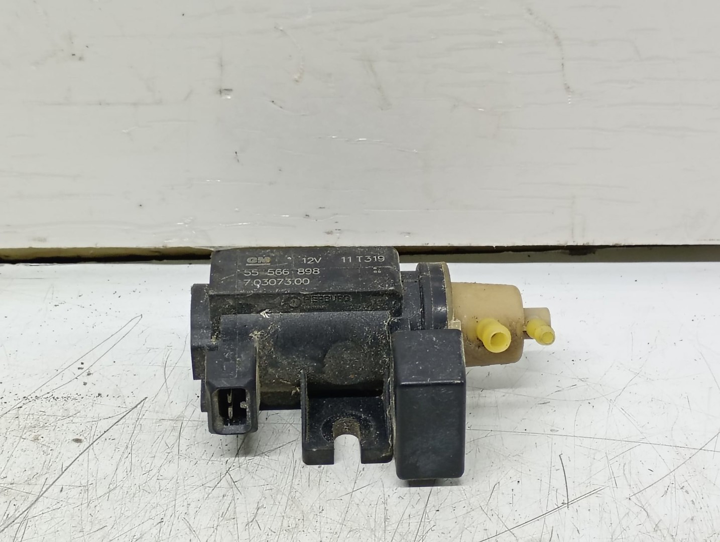 Electrovalva vacuum 70307300 Opel Astra J (2009 - 2012)